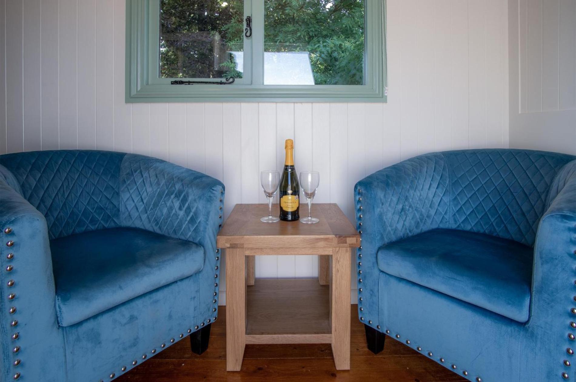 Hotel Rosemary - 1 Bedroom Shepherds Hut - Amroth