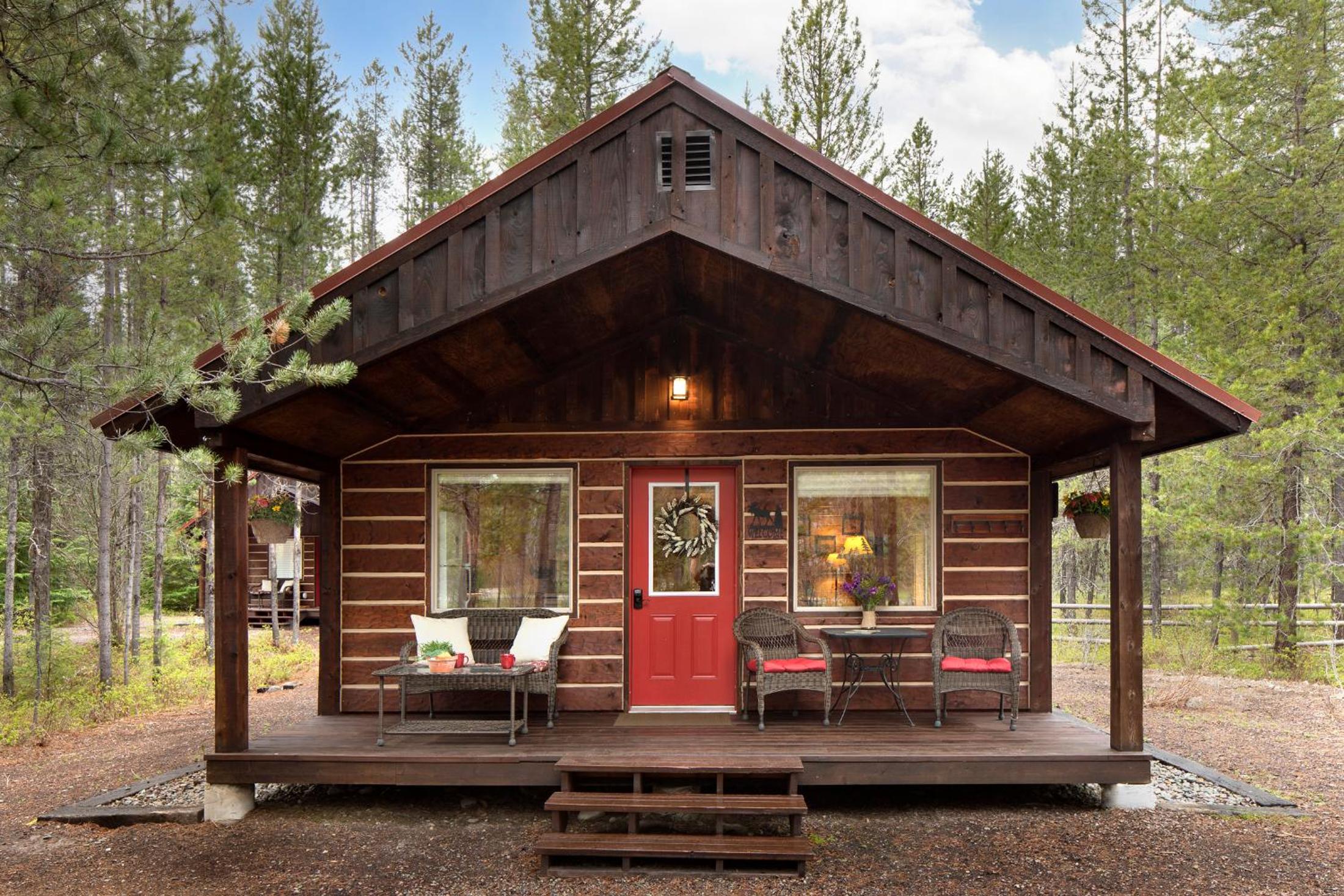 Reclusive Moose Cabins