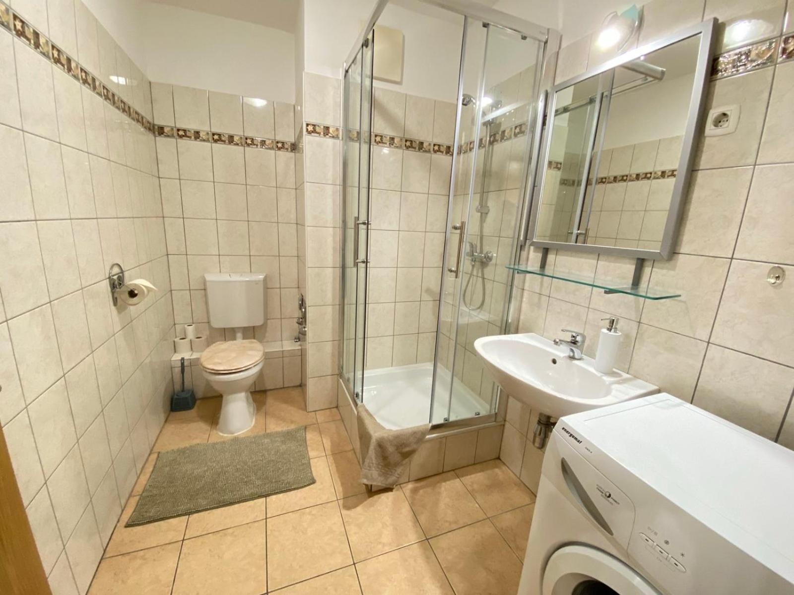 ORANGEHOMES One Bedroom Design Apartment