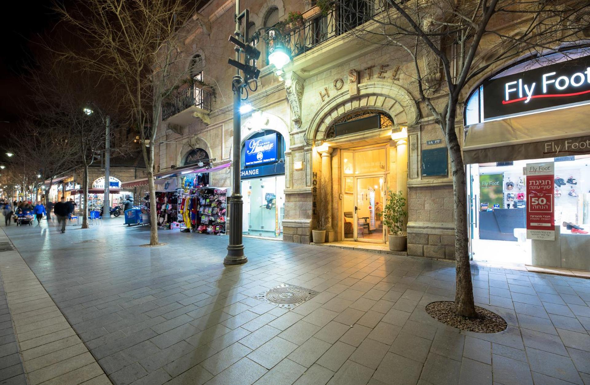 Ron Hotel