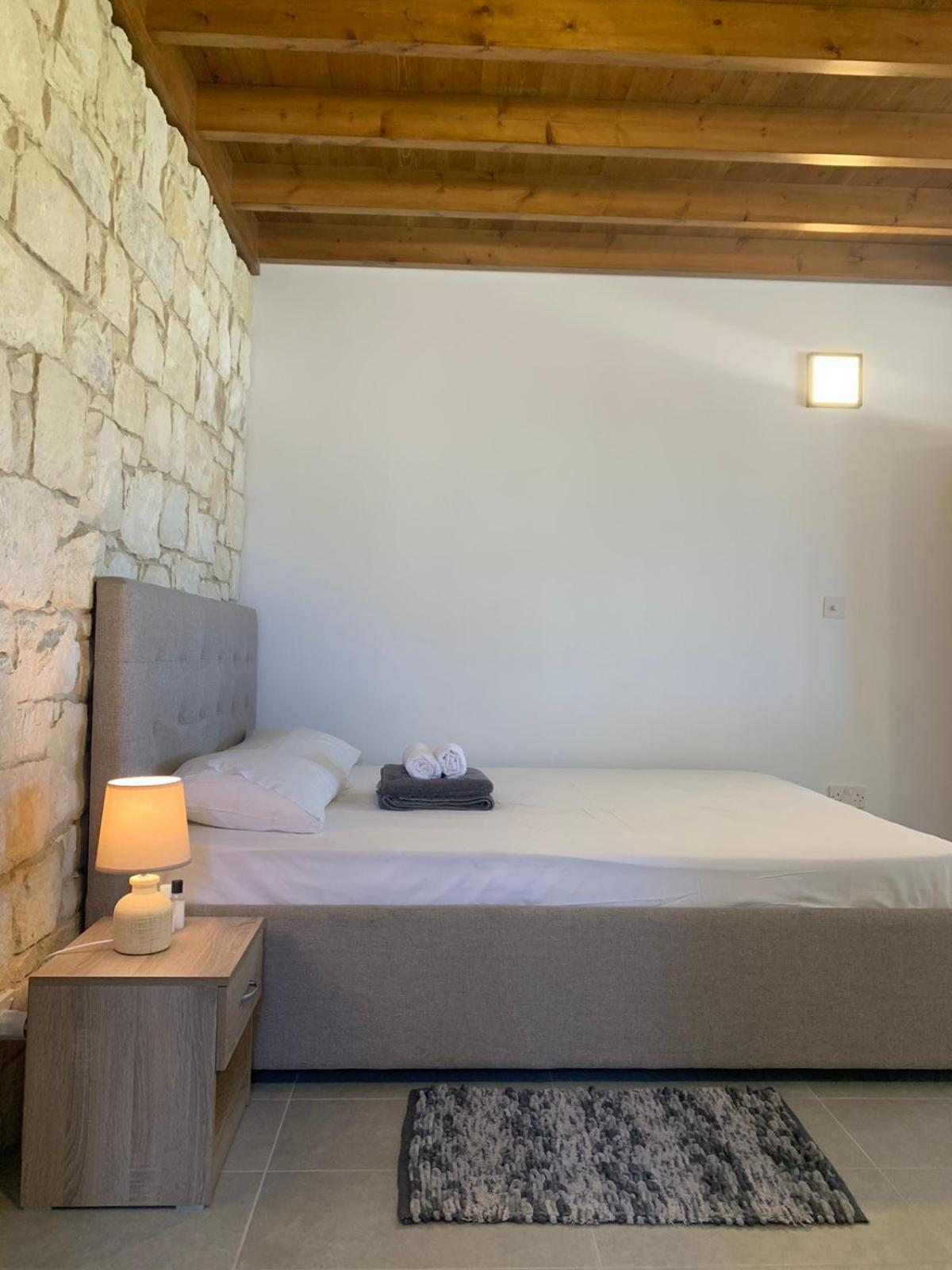 Cosmema Stone house with amazing mountain view