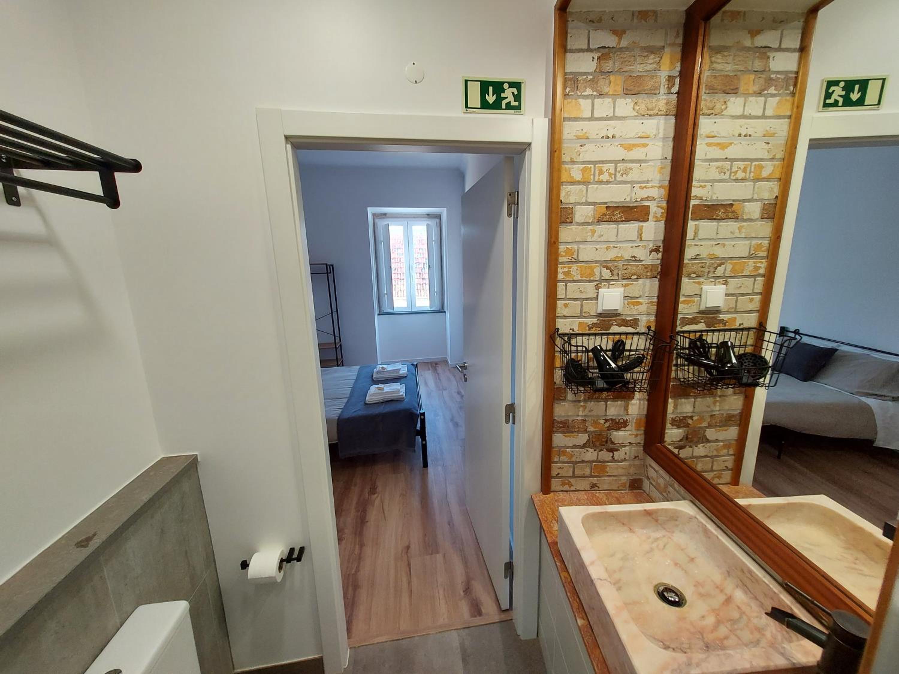 Wolley - Peniche GuestHouse