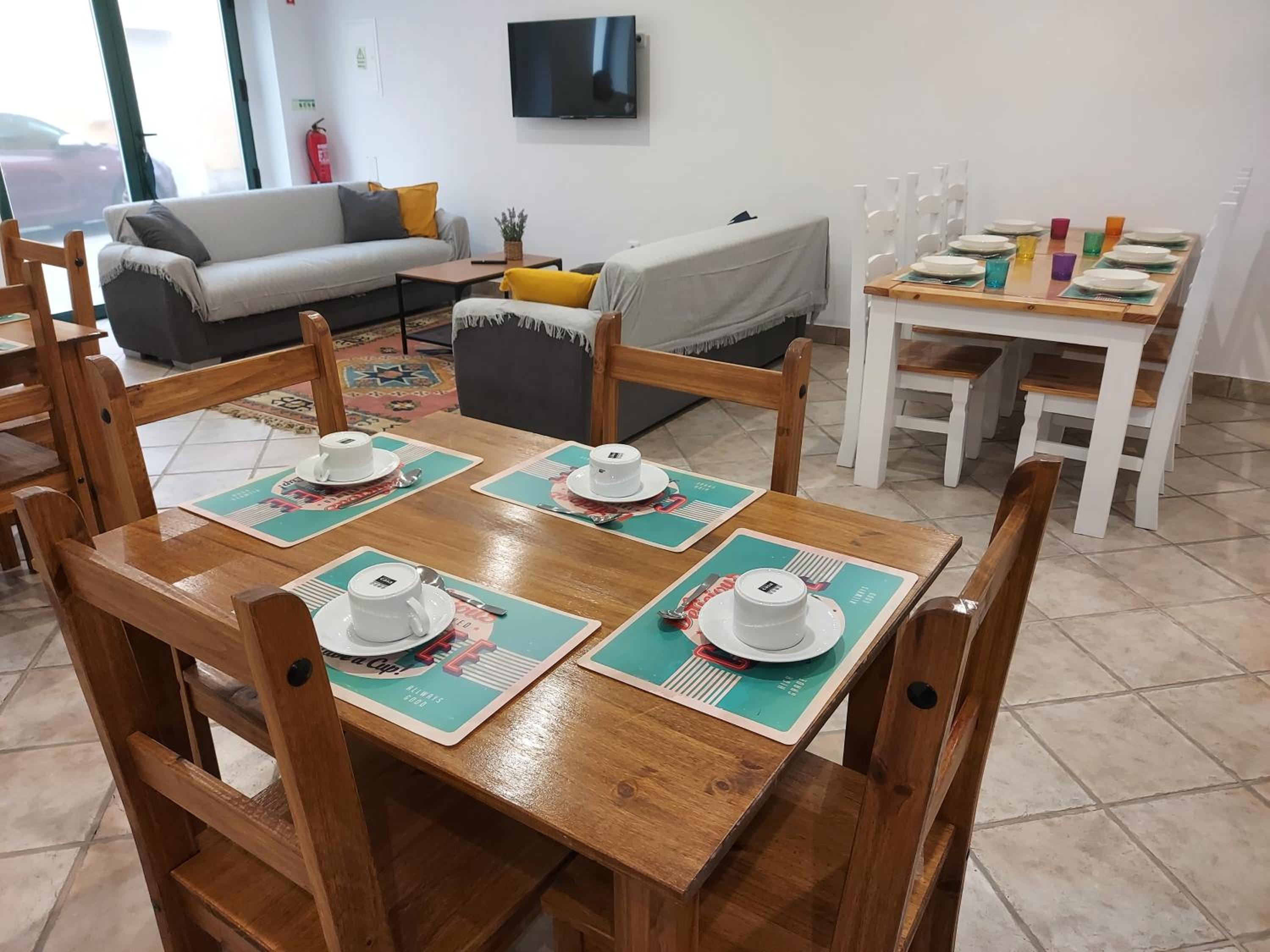 Wolley - Peniche GuestHouse