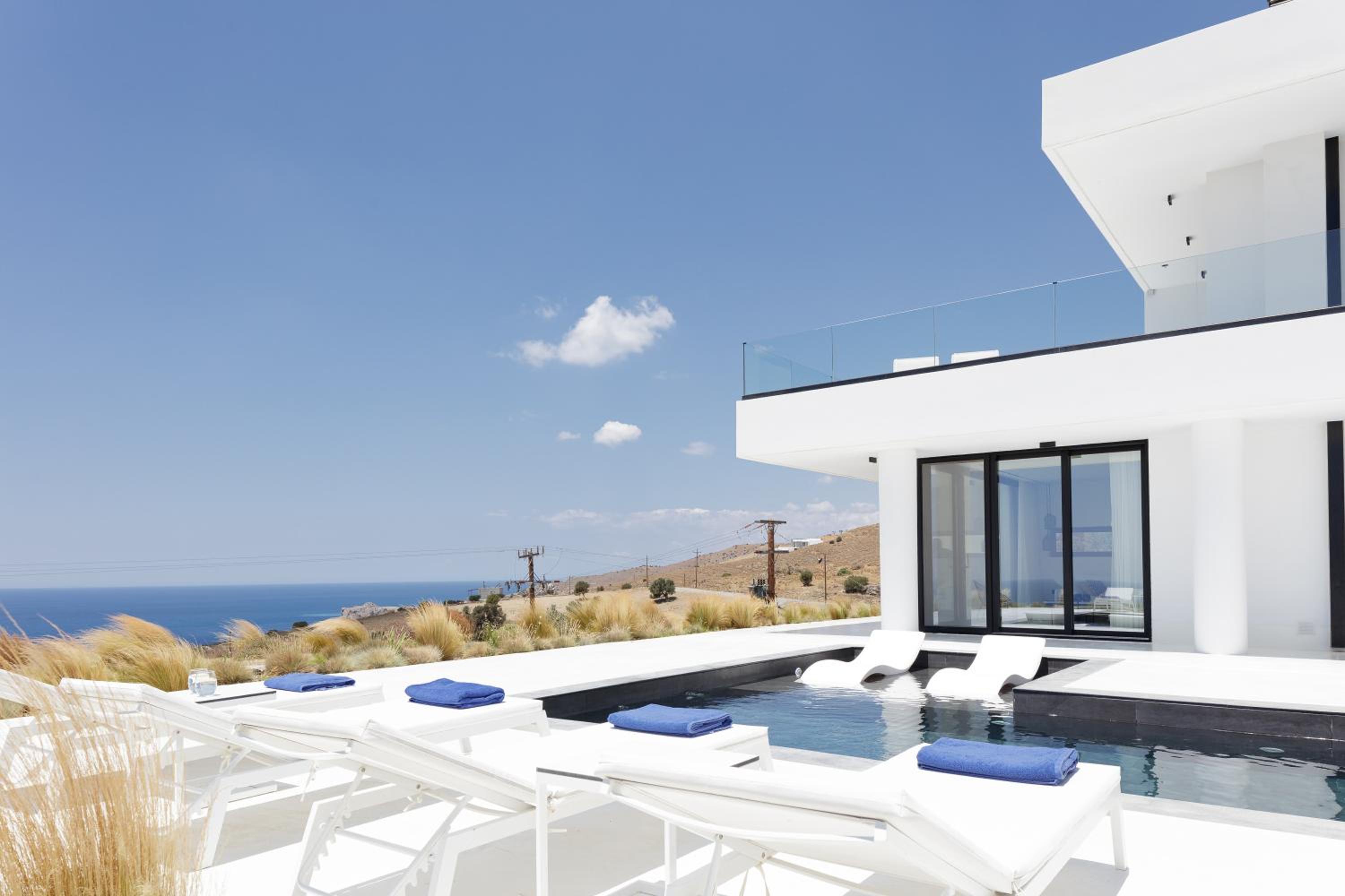 White Hera view 2