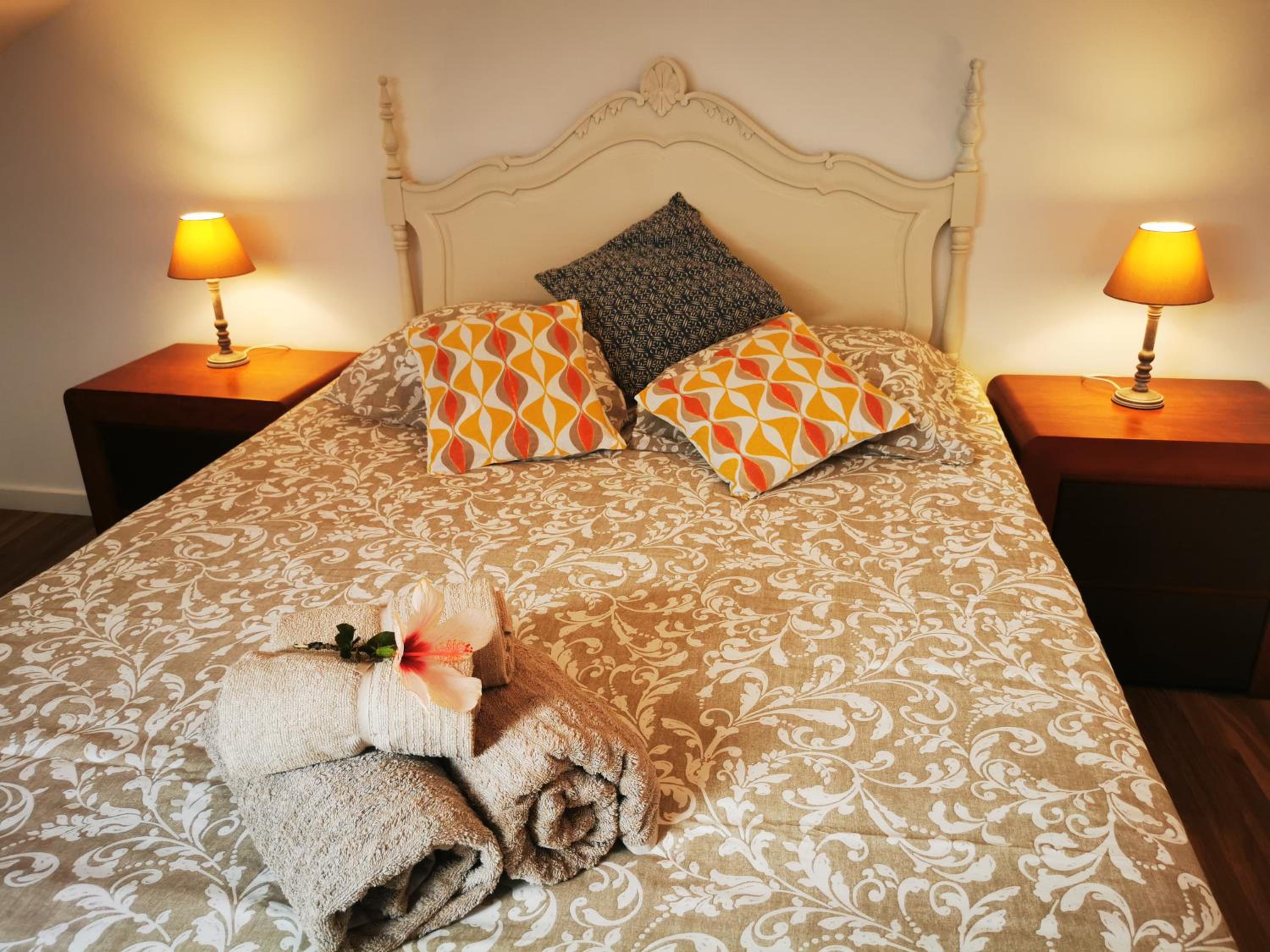 'Amêndoa or Limão' Charming Portuguese Style Apartment for Rent 'Vida à Portuguesa', Alojamento Local