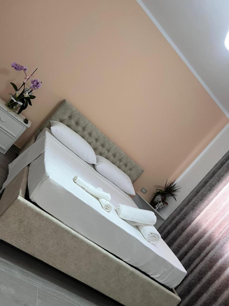 Fiori Rooms
