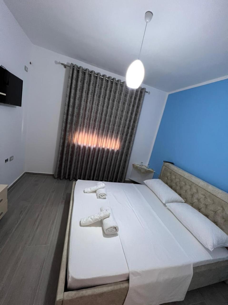 Fiori Rooms