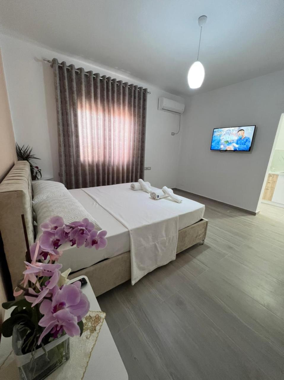 Fiori Rooms