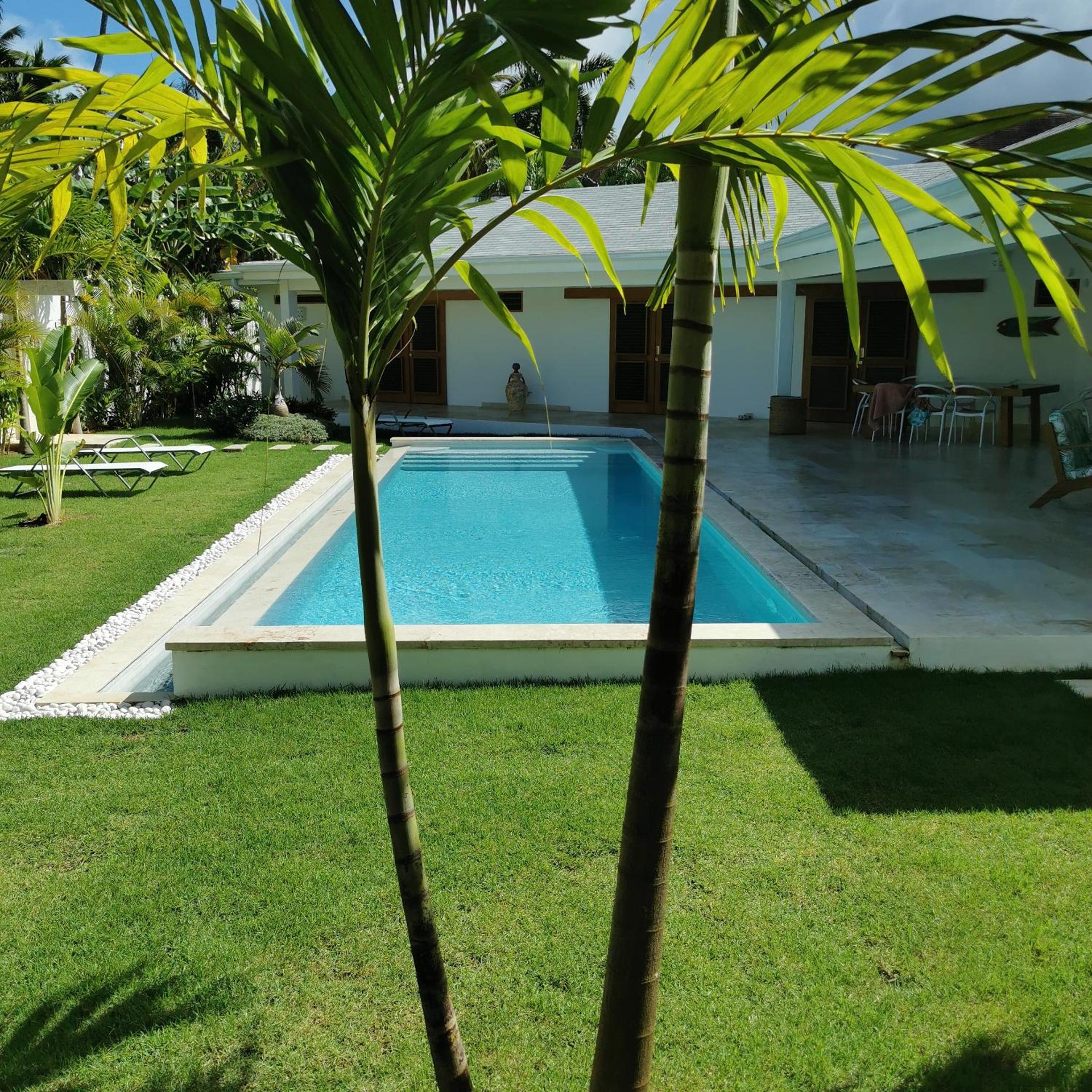 Flor de Coco, Villa neuve, 5 chambres, 5 salles de bains et grande piscine à 250 mètres de la plage view 3