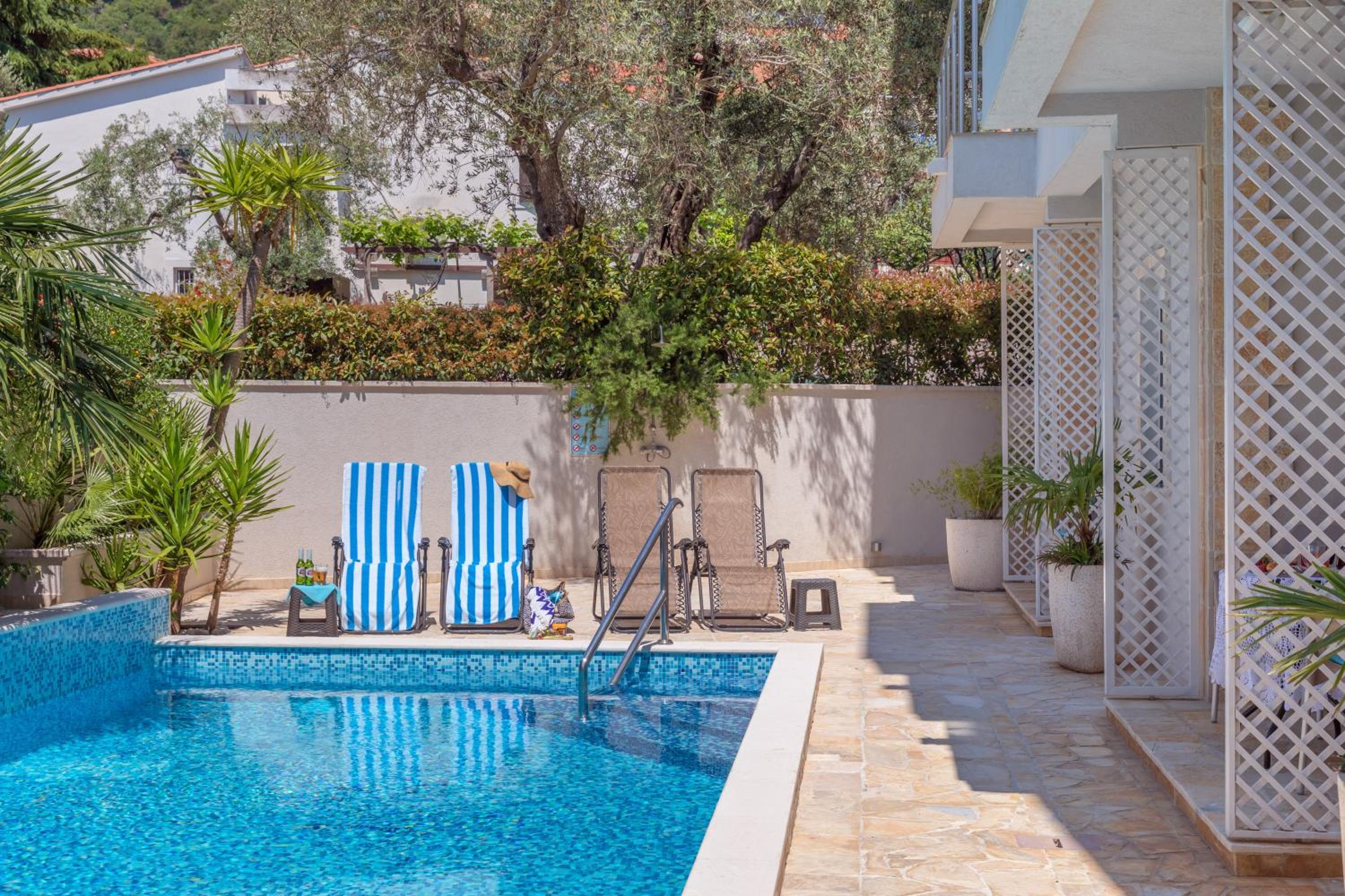 Apartments Fortunella view 3