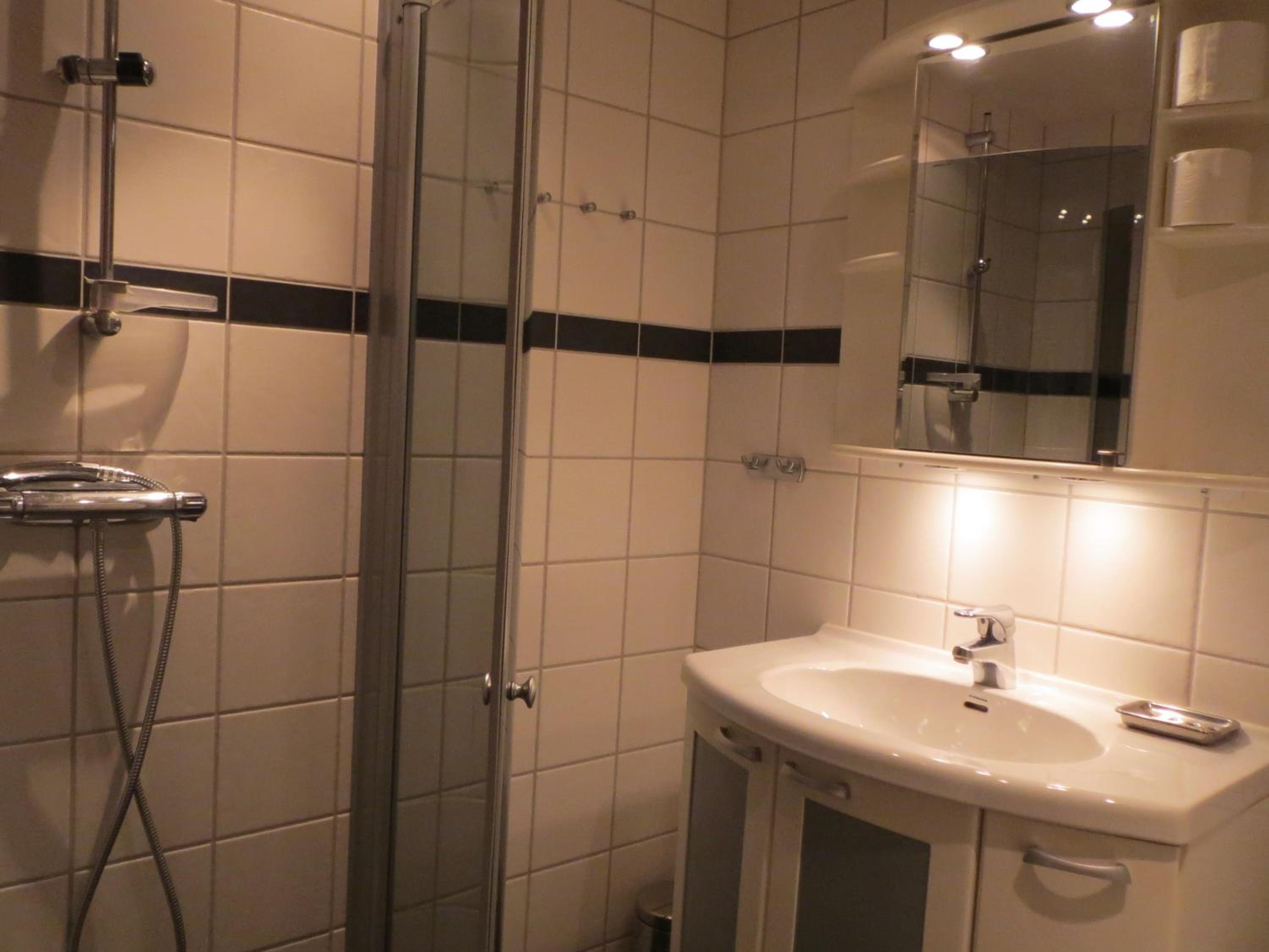 Photo 41