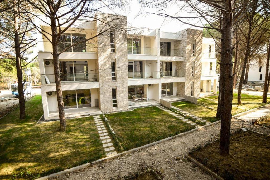 Lovely 1-Bedroom Apartment at San Pietro Beach Front Resort photo 2