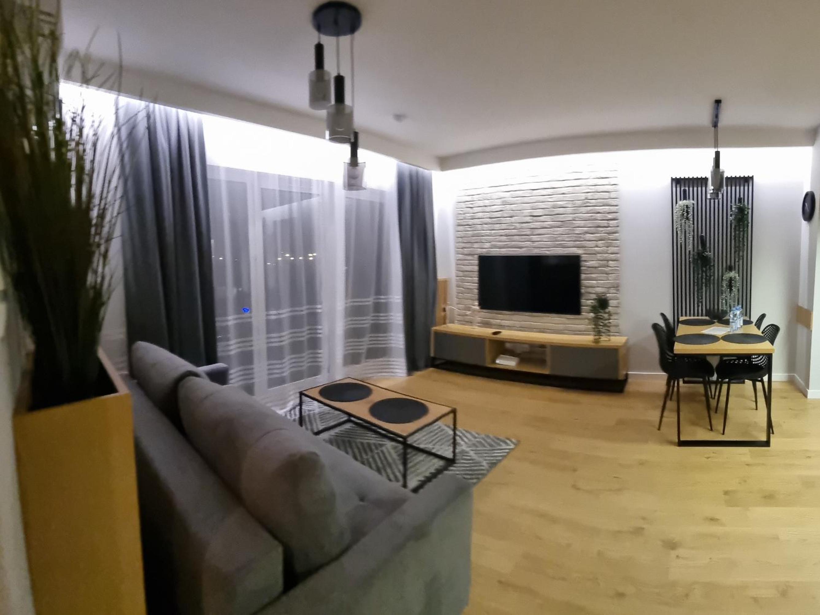 Apartament Plaza Tower Deluxe -Zagnańska (Garaż, Targi) view 5