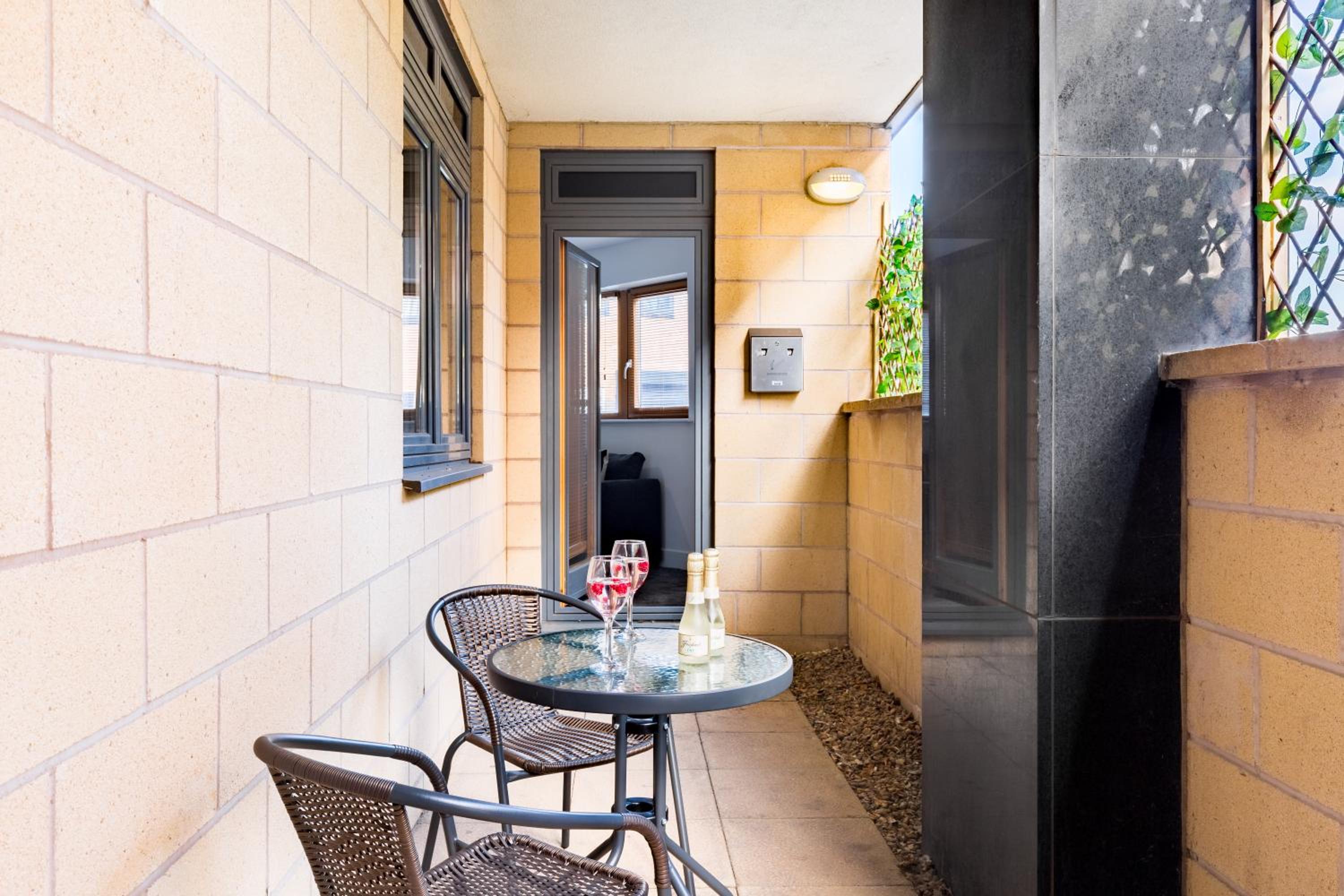 Lovely 2BDR Ground floor Apt By Diakonia Residences Birmingham With Private Terrace view 2