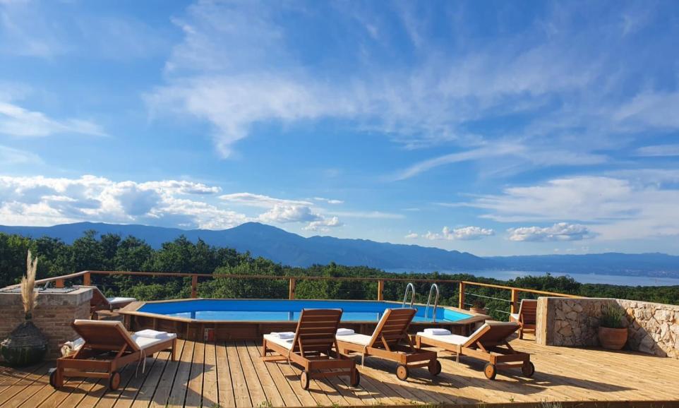 Stone House Rosuja view 5