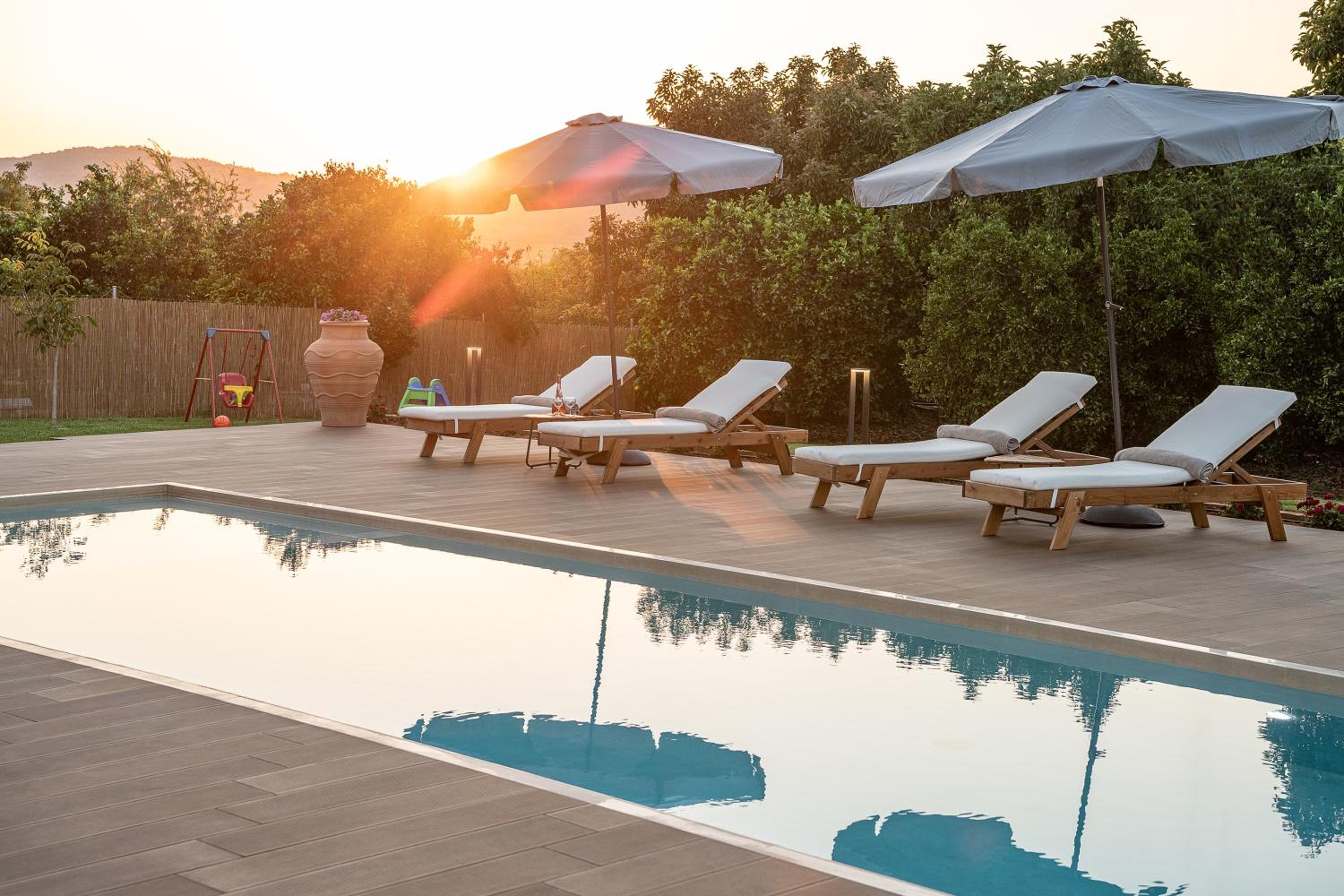 Villa Enny, 3 BD with Private Heated Pool view 5