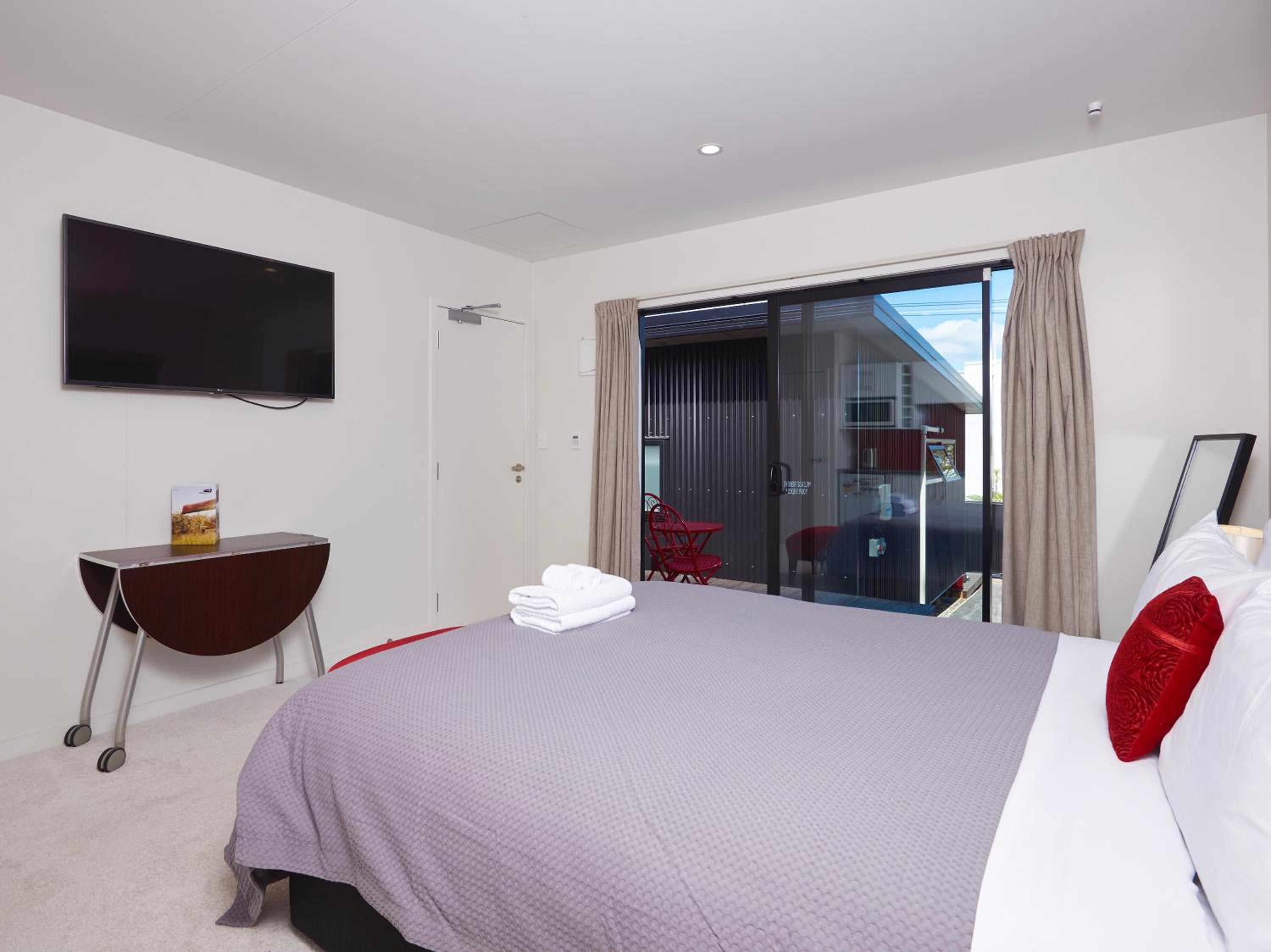 Southern Lakes Spa Studio - R1 view 2