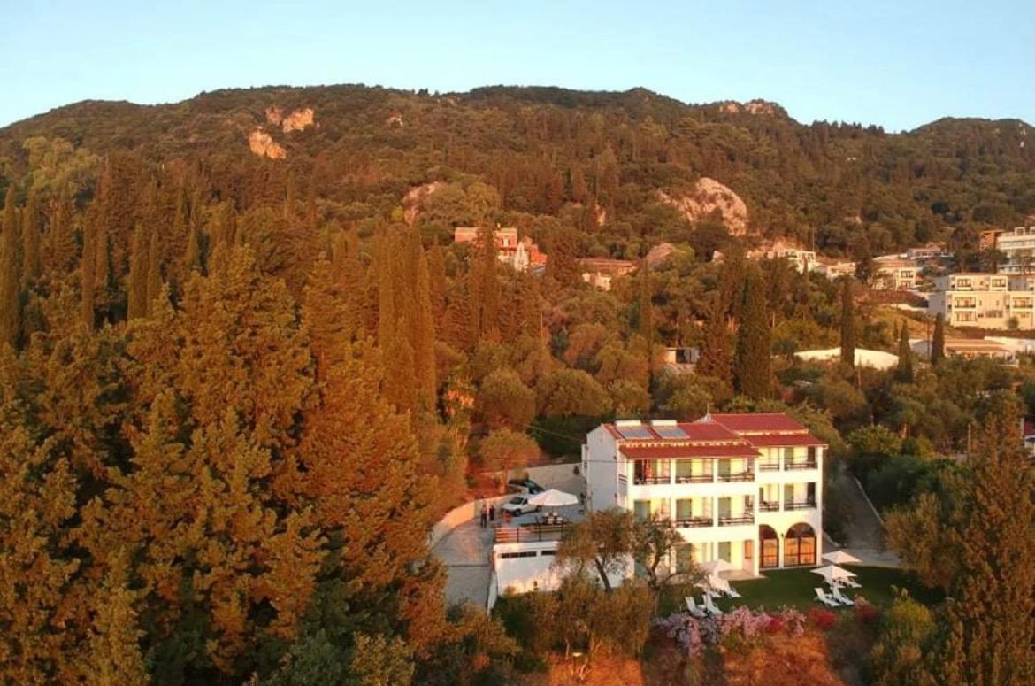 Nikoli Apartments