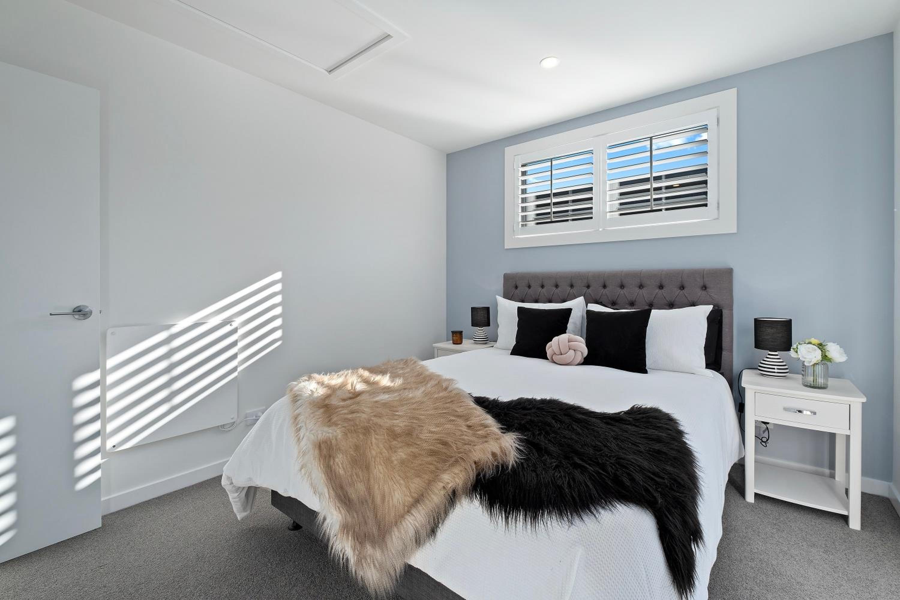 The Feather Lodge - Lake Hayes Estate Holiday Home