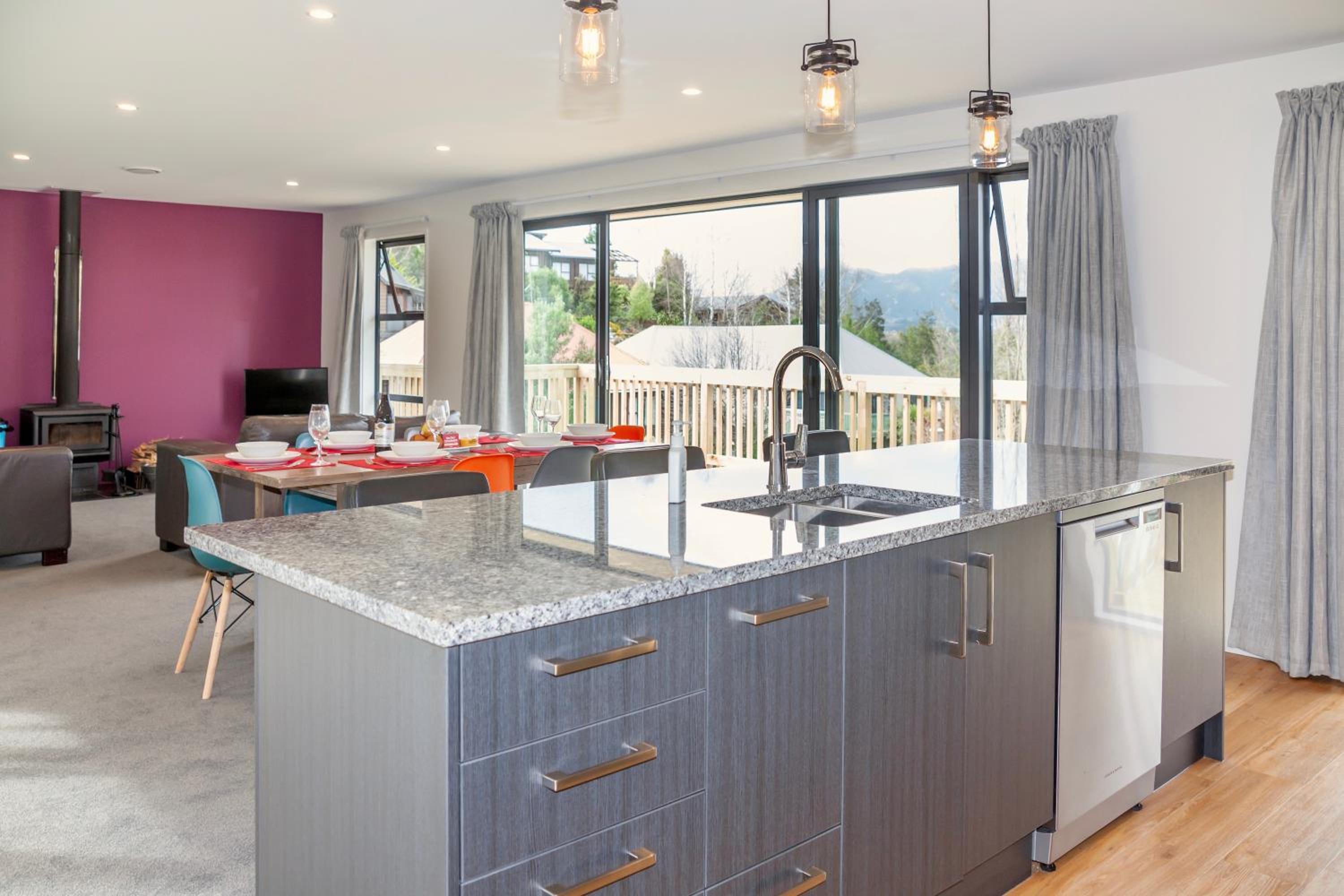 Lofty Quarters - Hamner Springs Holiday Home