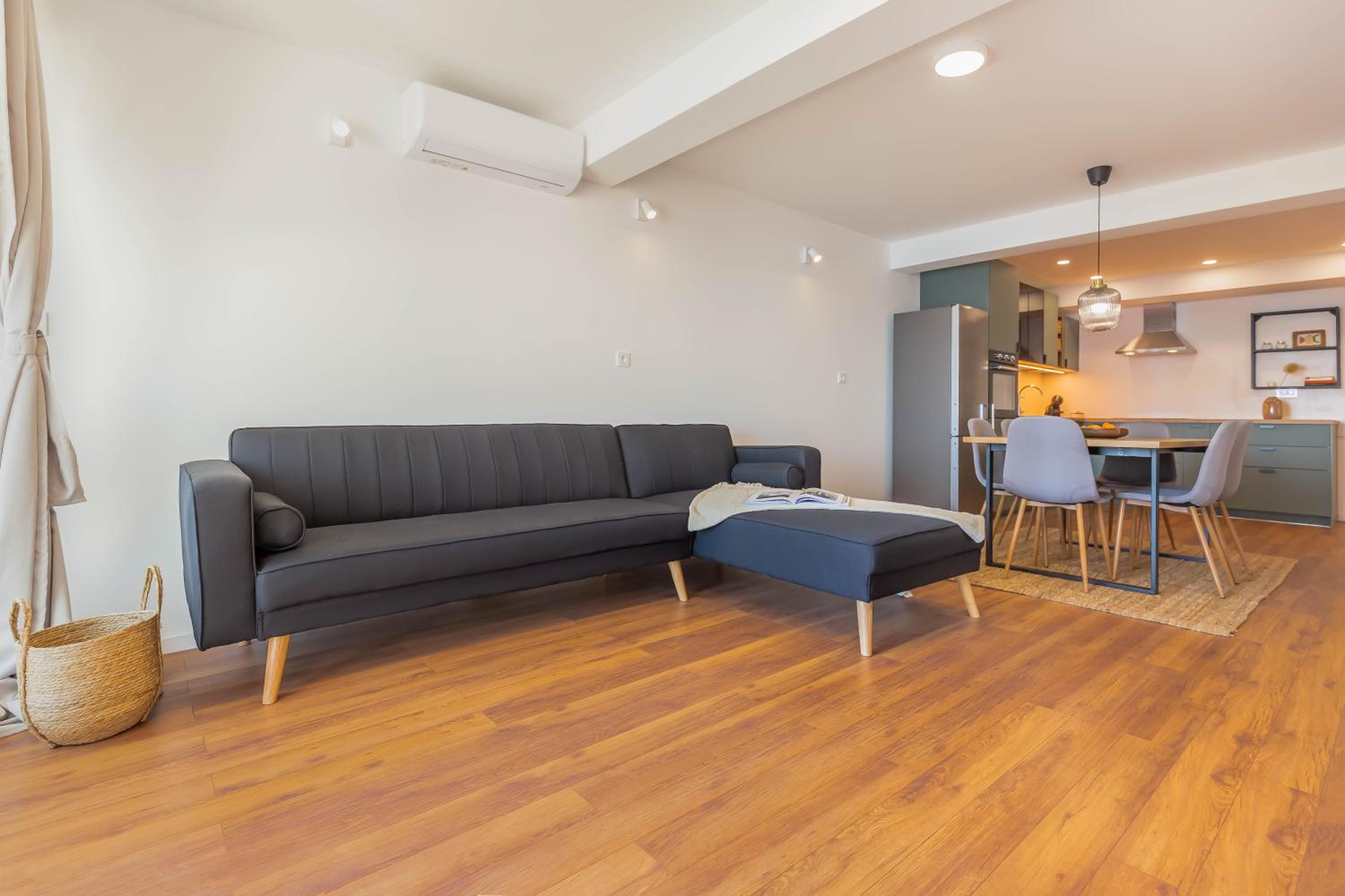 Sea view apartment Celina view 4