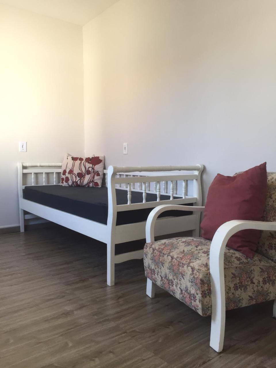 Casa Enseada, Prainha, Praia Grande prox mar com 2 ar split