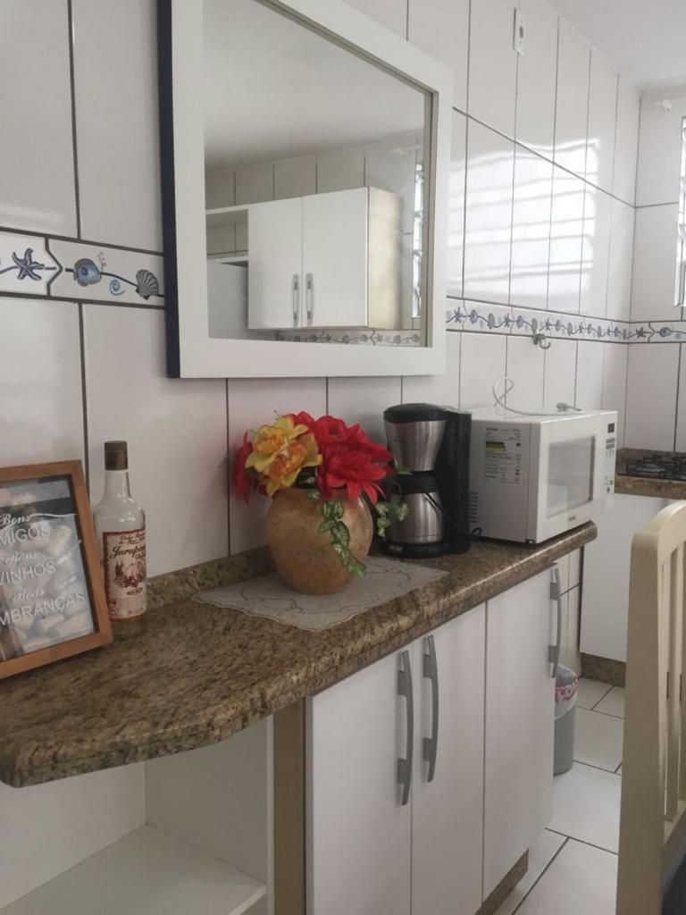 Casa Enseada, Prainha, Praia Grande prox mar com 2 ar split