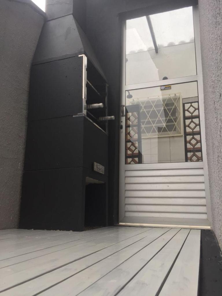 Casa Enseada, Prainha, Praia Grande prox mar com 2 ar split