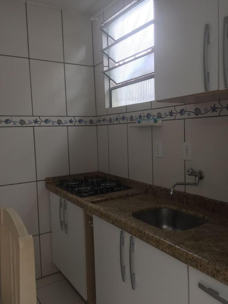 Casa Enseada, Prainha, Praia Grande prox mar com 2 ar split