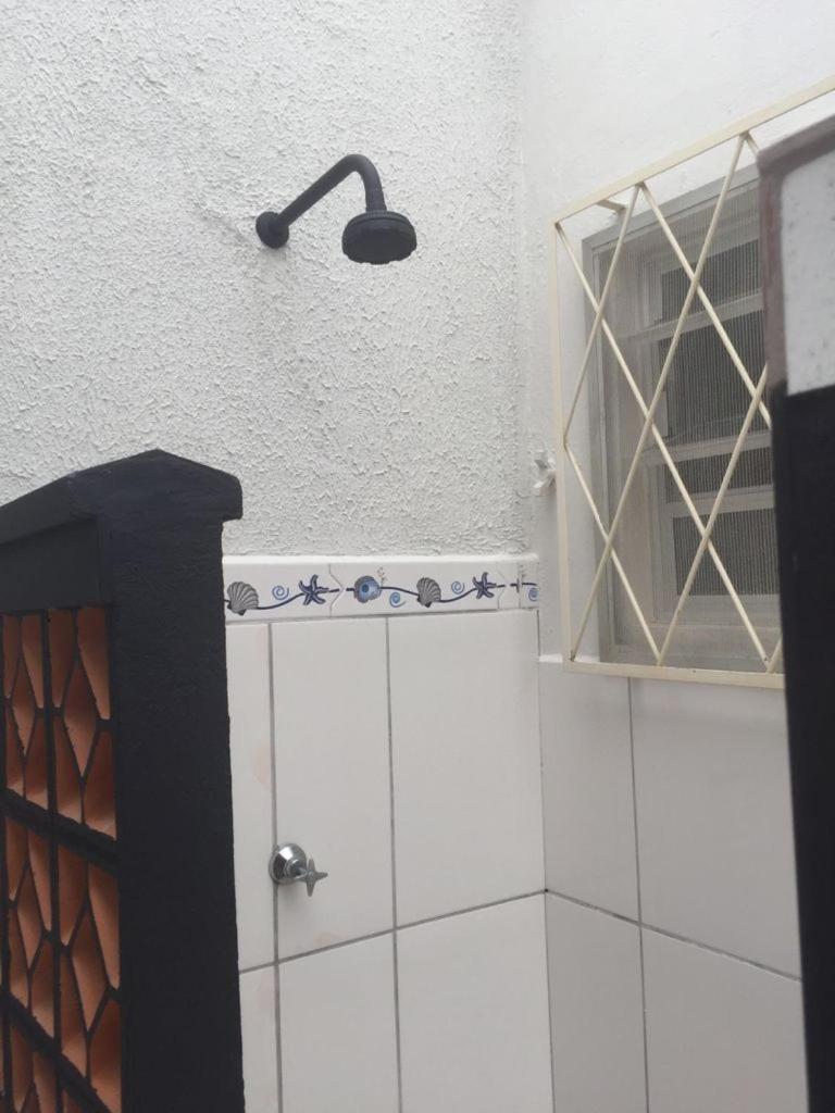 Casa Enseada, Prainha, Praia Grande prox mar com 2 ar split