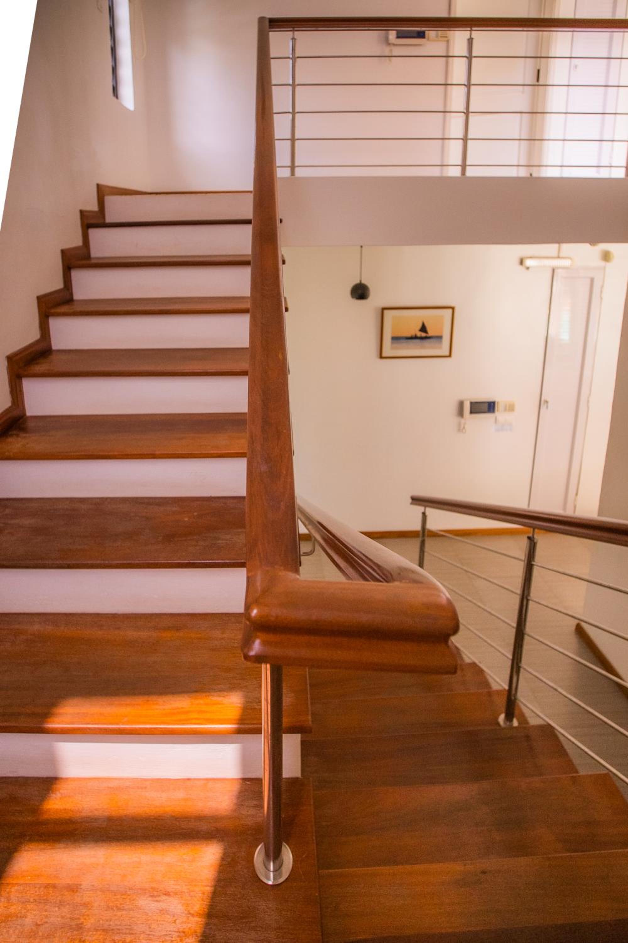 Villa Fitz: Sunlit Beach Getaway w/ Pool + WIFI, photo 24