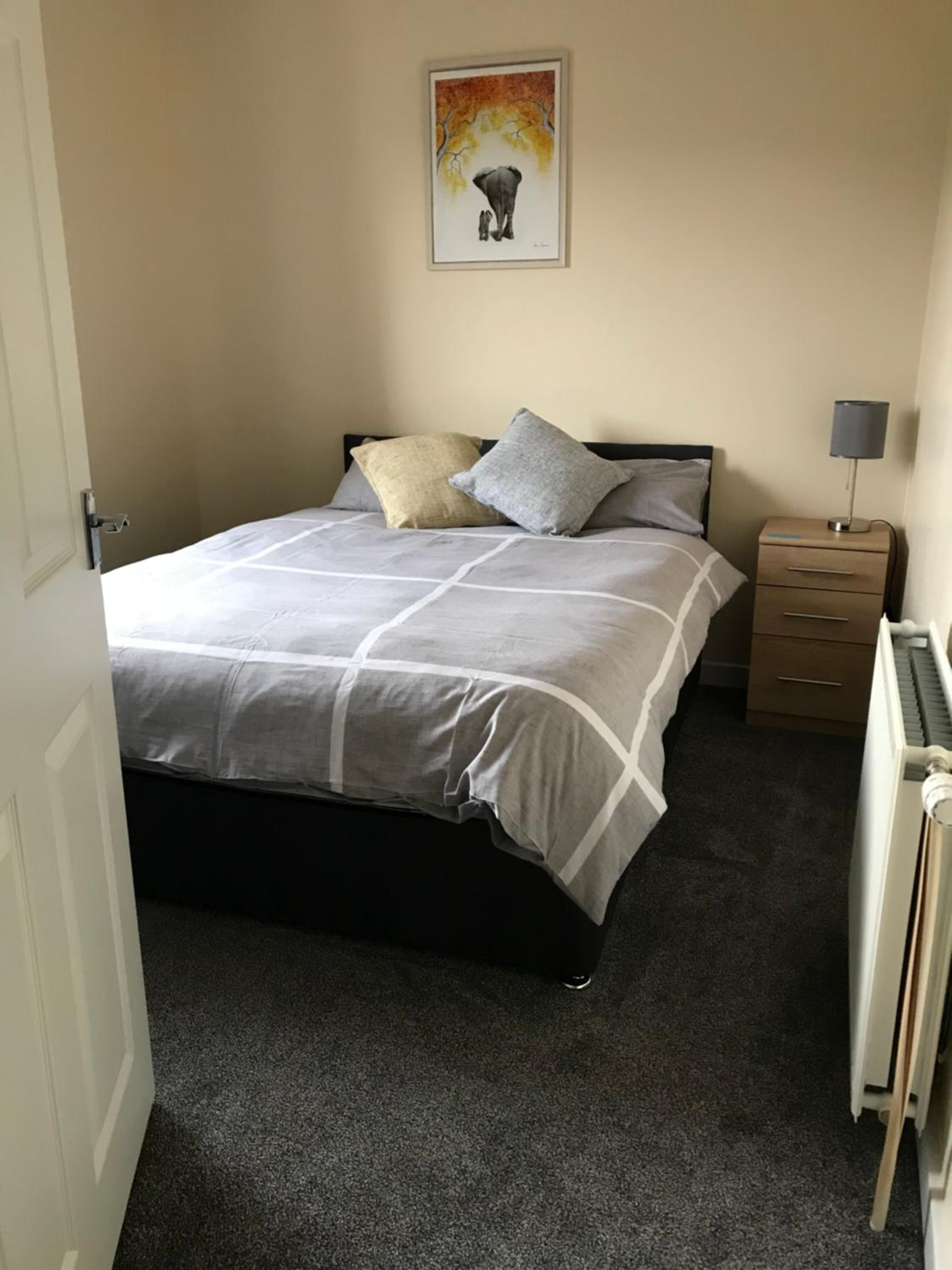 No 5 Newly refurbished 4 bedroom house view 5