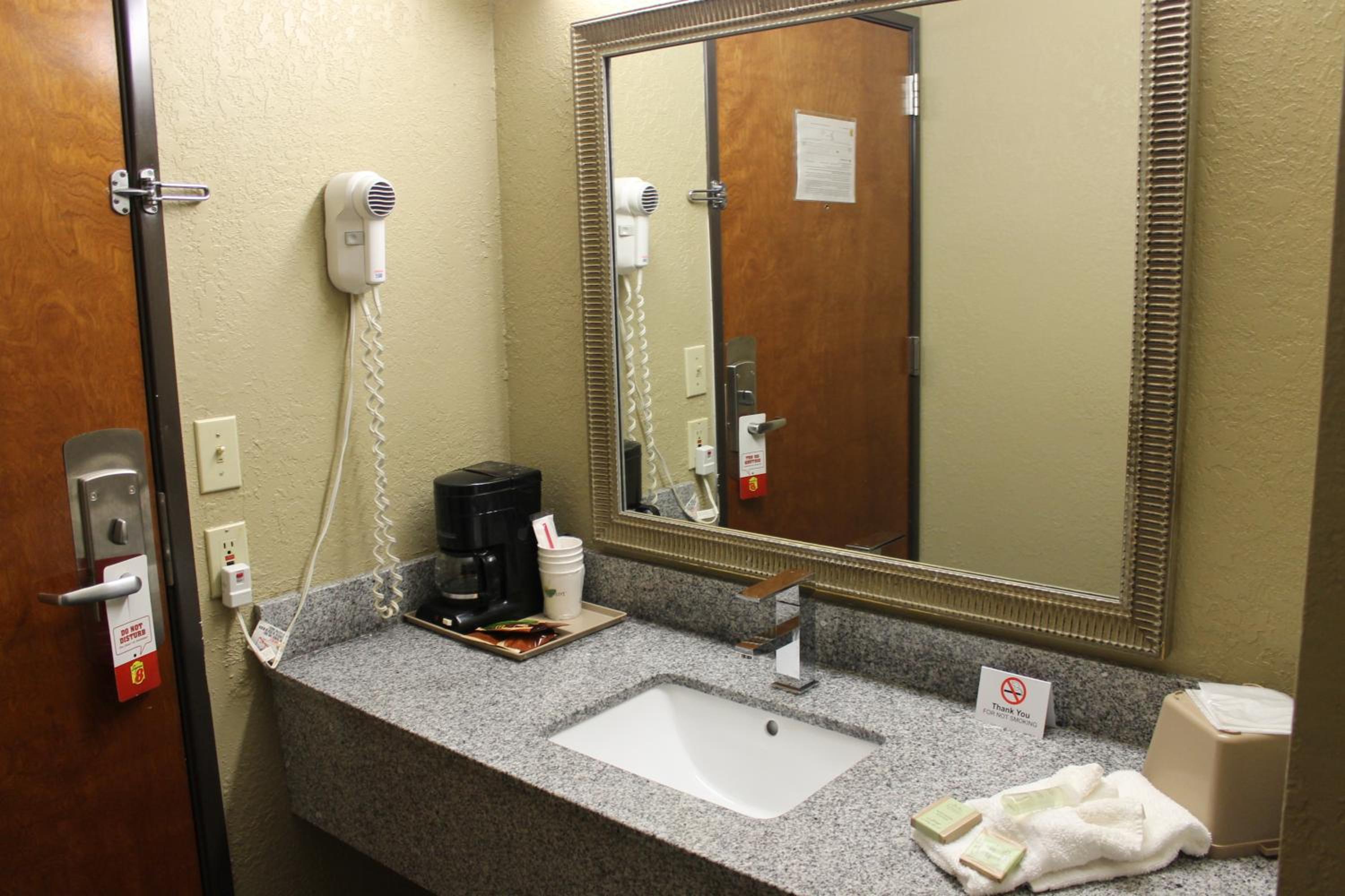 Super 8 by Wyndham Morrilton - Property Image 3