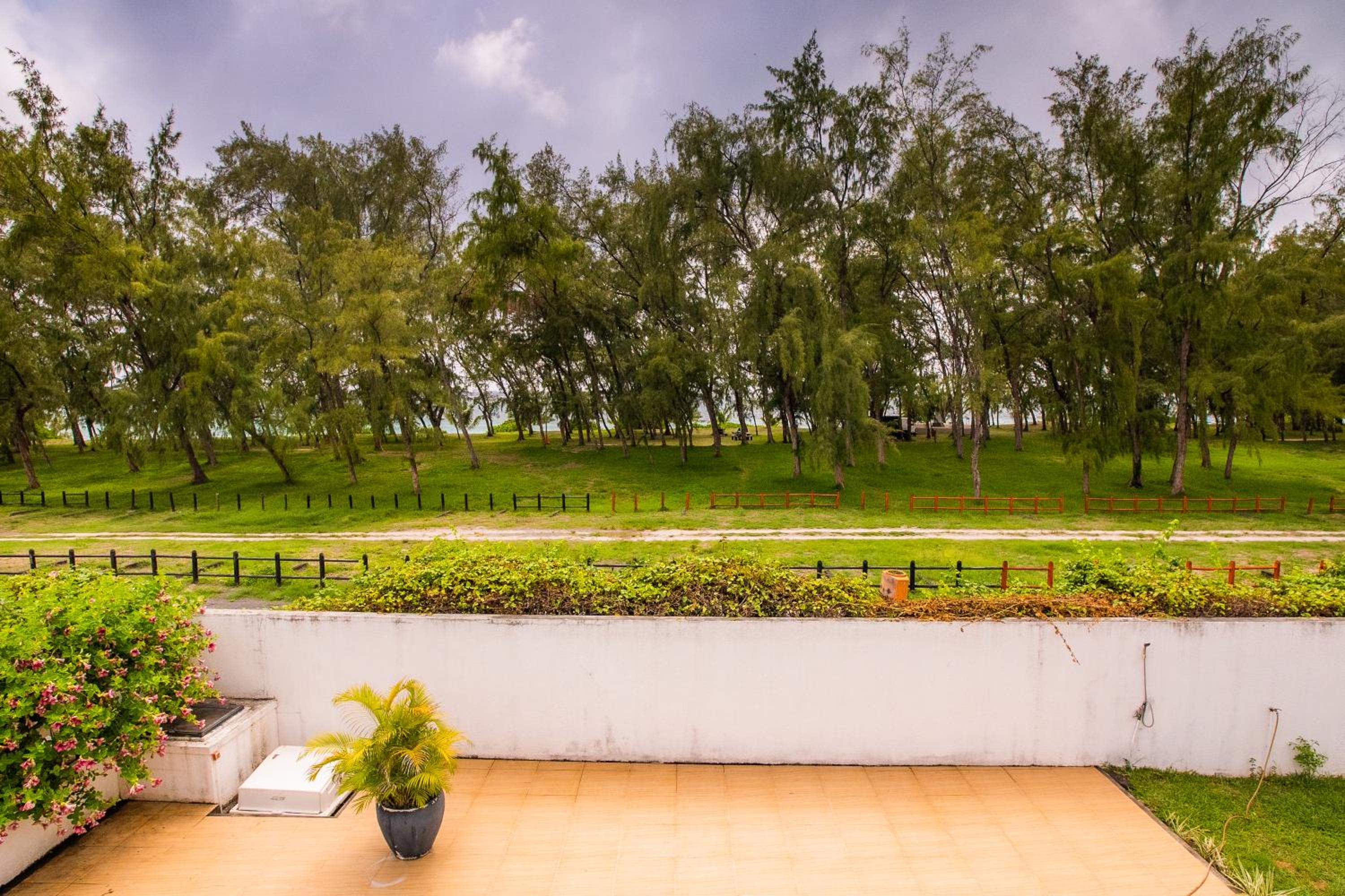 Villa Simone: Sunlit Beach Getaway w/ Pool + WIFI view 3