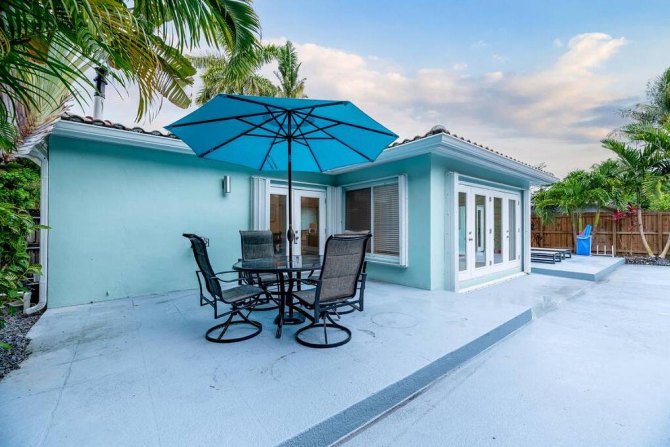 Luxurious Fort Lauderdale Pool Home view 5