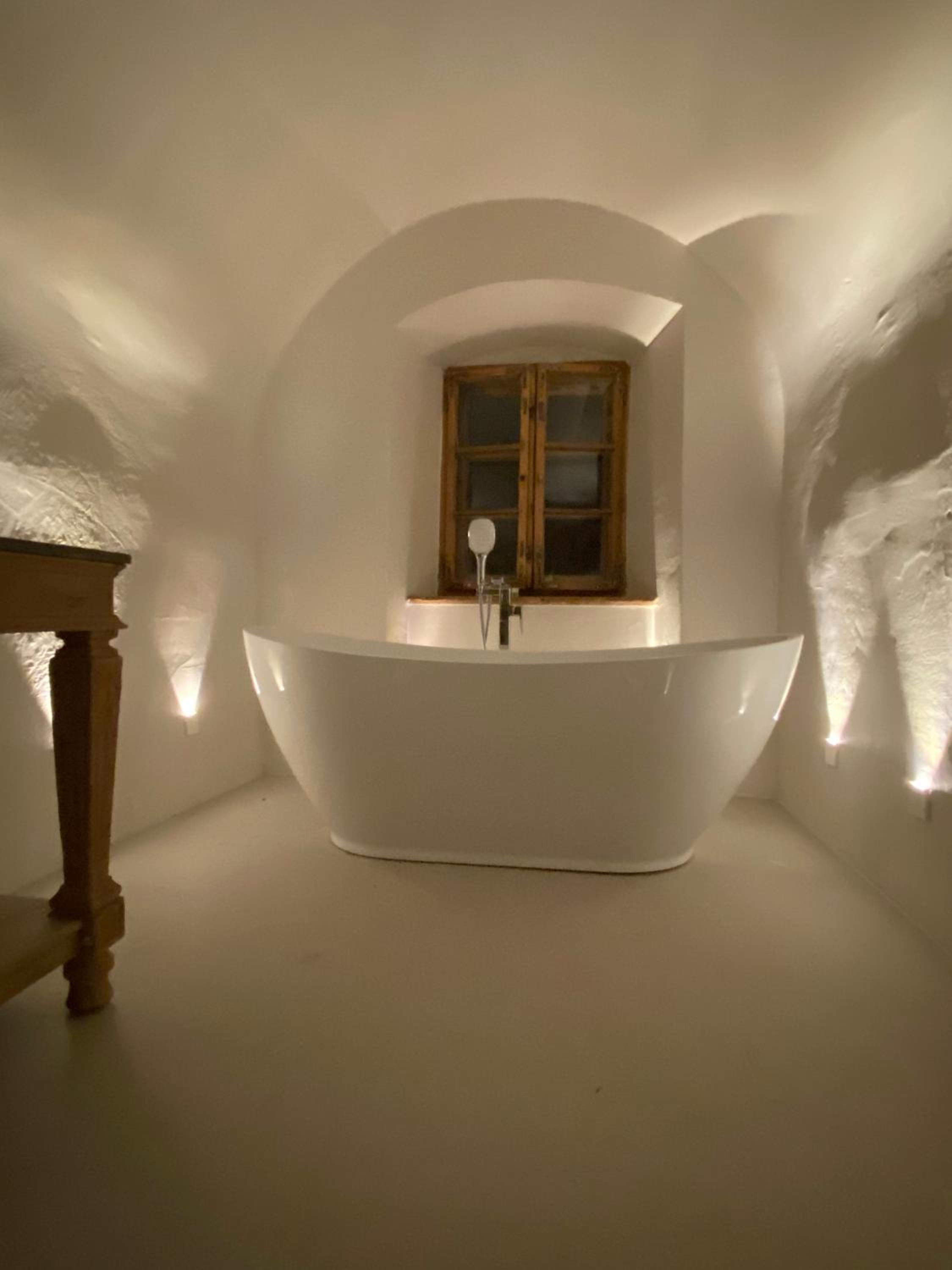 Jacuzzi