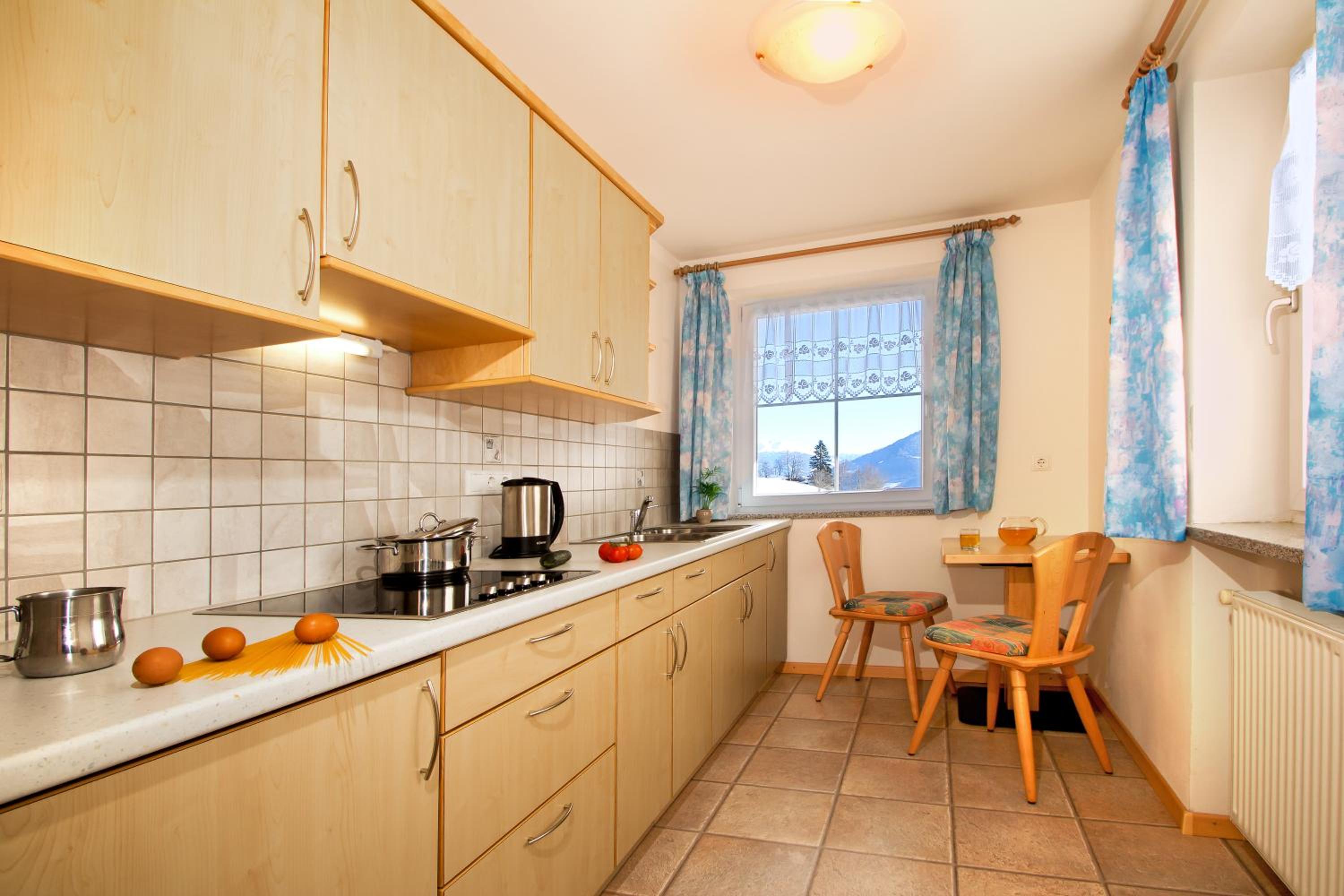 Wurzerhof Ratschings, ruhige Ferienwohnungen am Bauernhof mit Bergblick nahe Wander- & Skigebiet