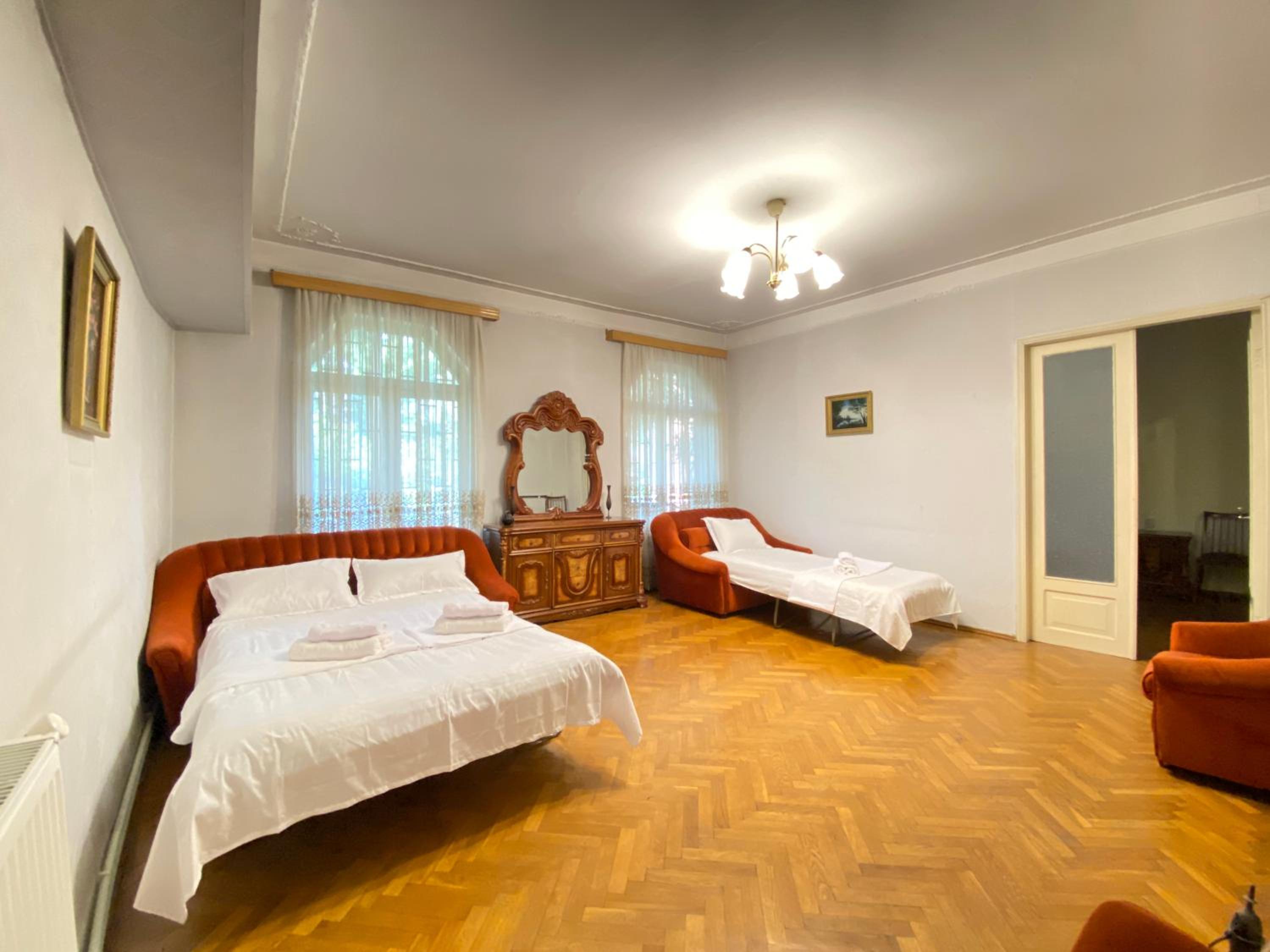 Davit's Apartments 21 view 3
