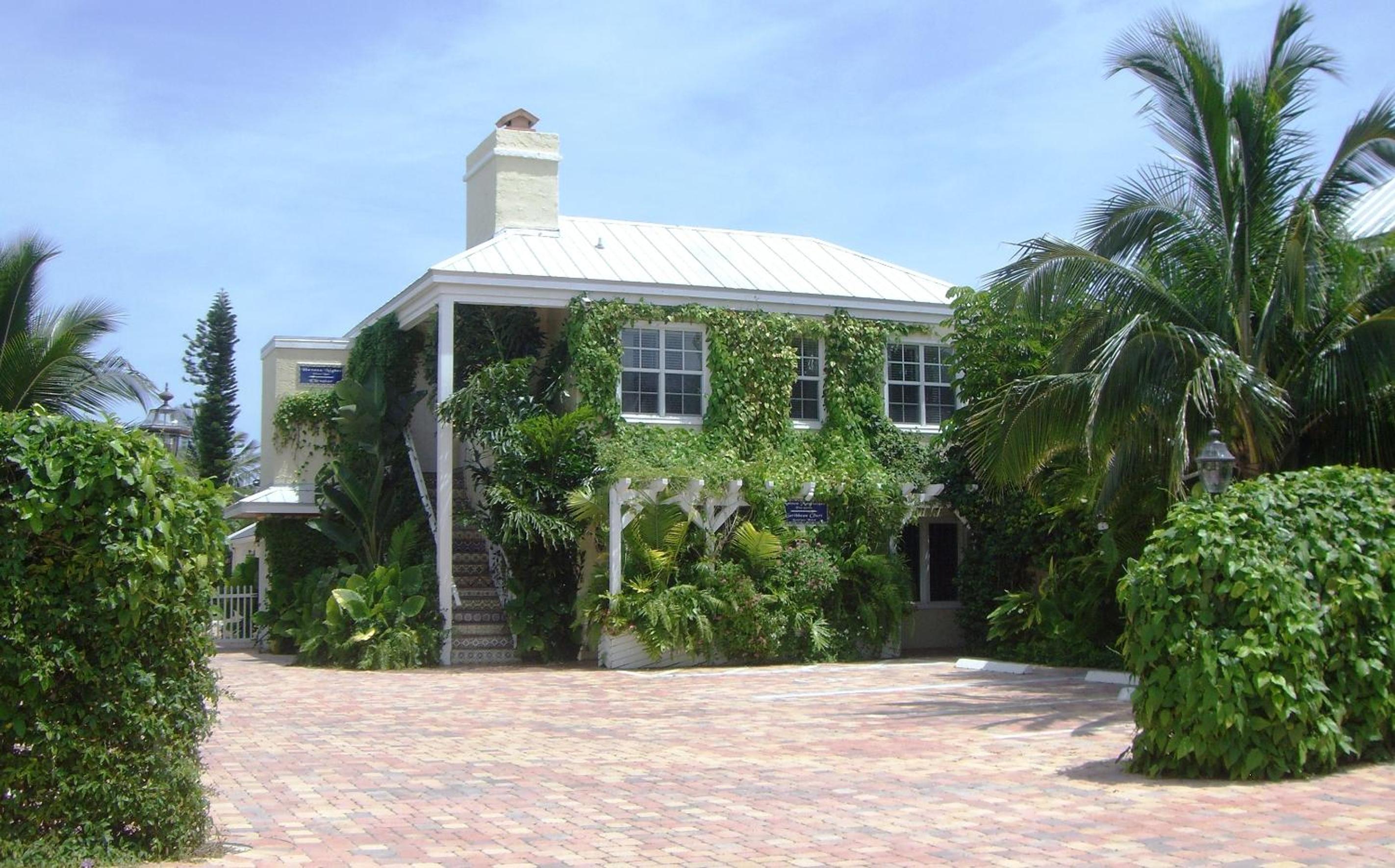The Caribbean Court Boutique Hotel