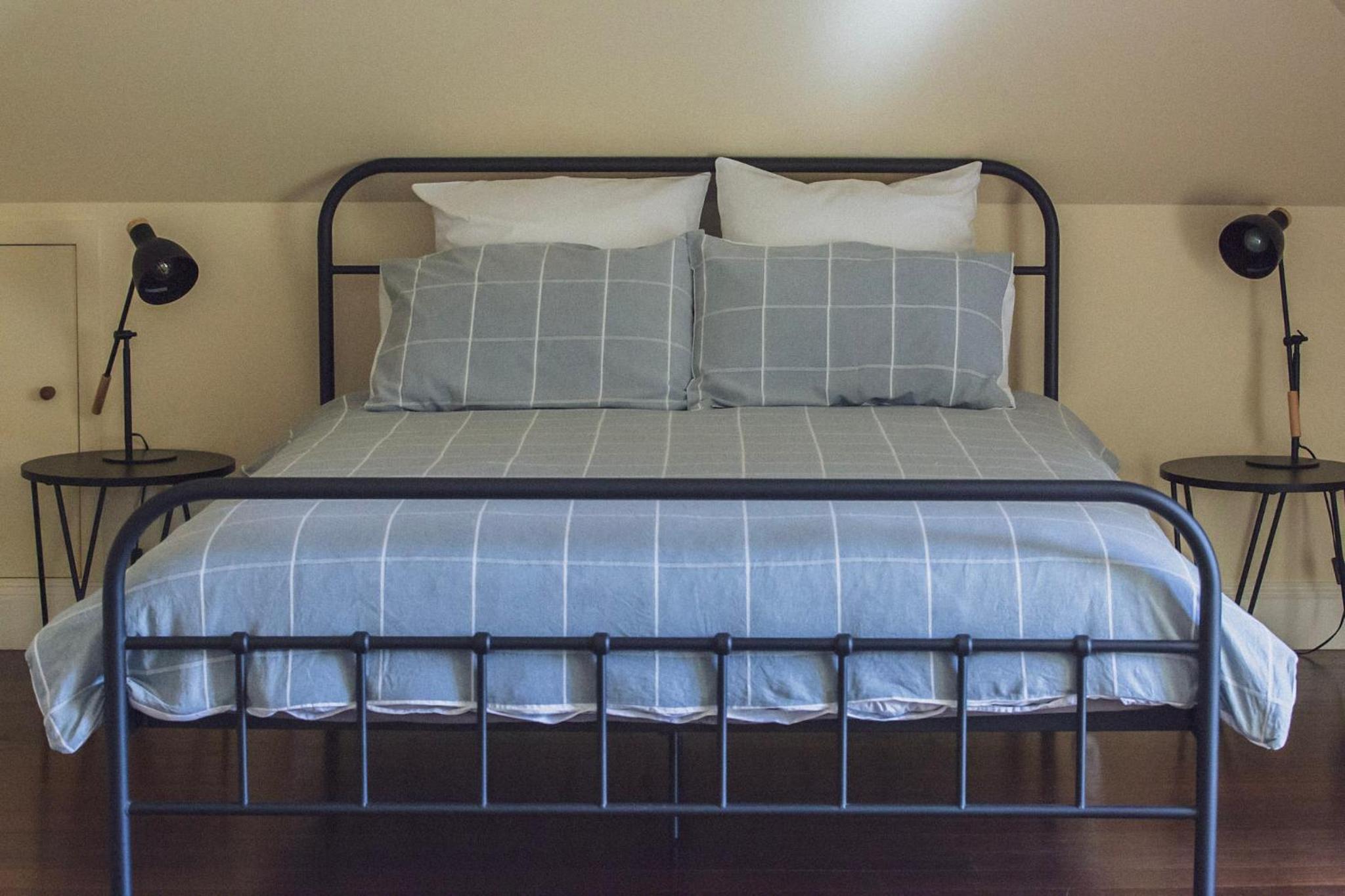 CLAYFIELD HOMESTEAD - rustic country accommodation