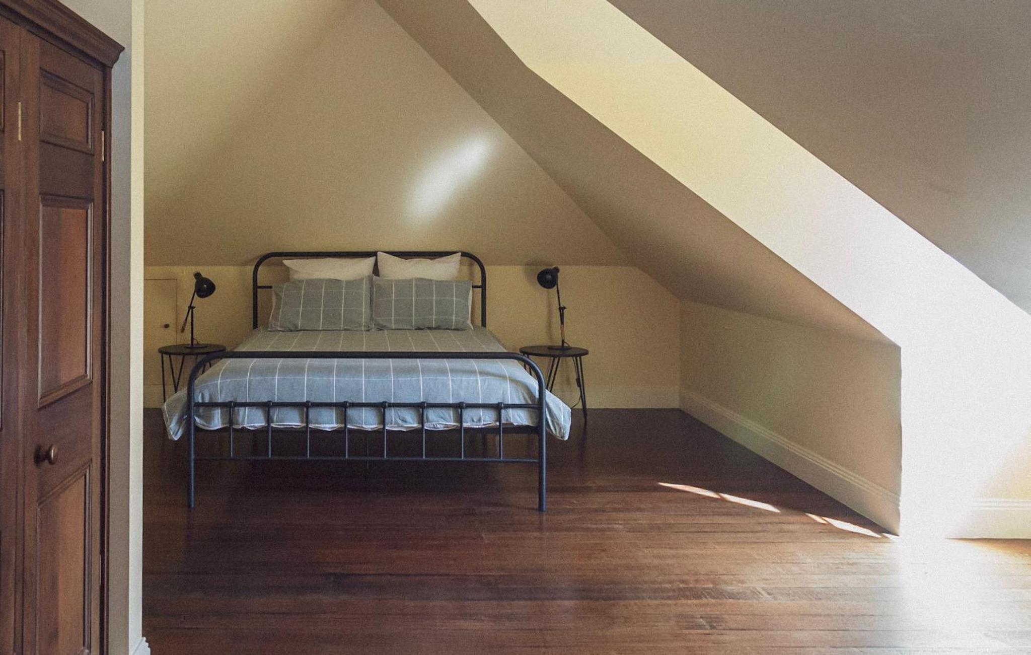 CLAYFIELD HOMESTEAD - rustic country accommodation