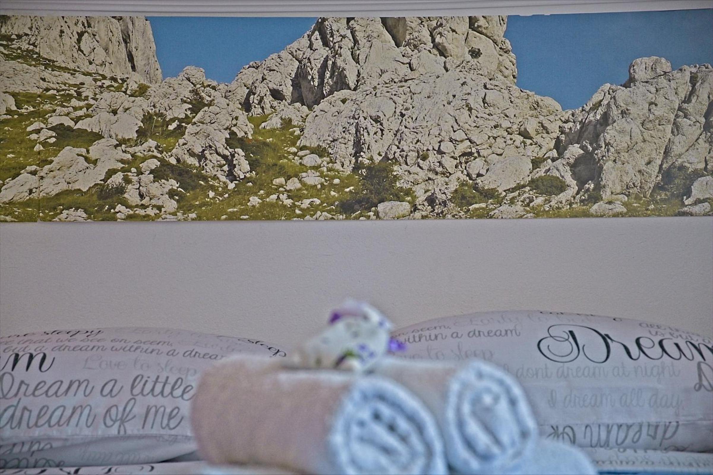 Photo 52