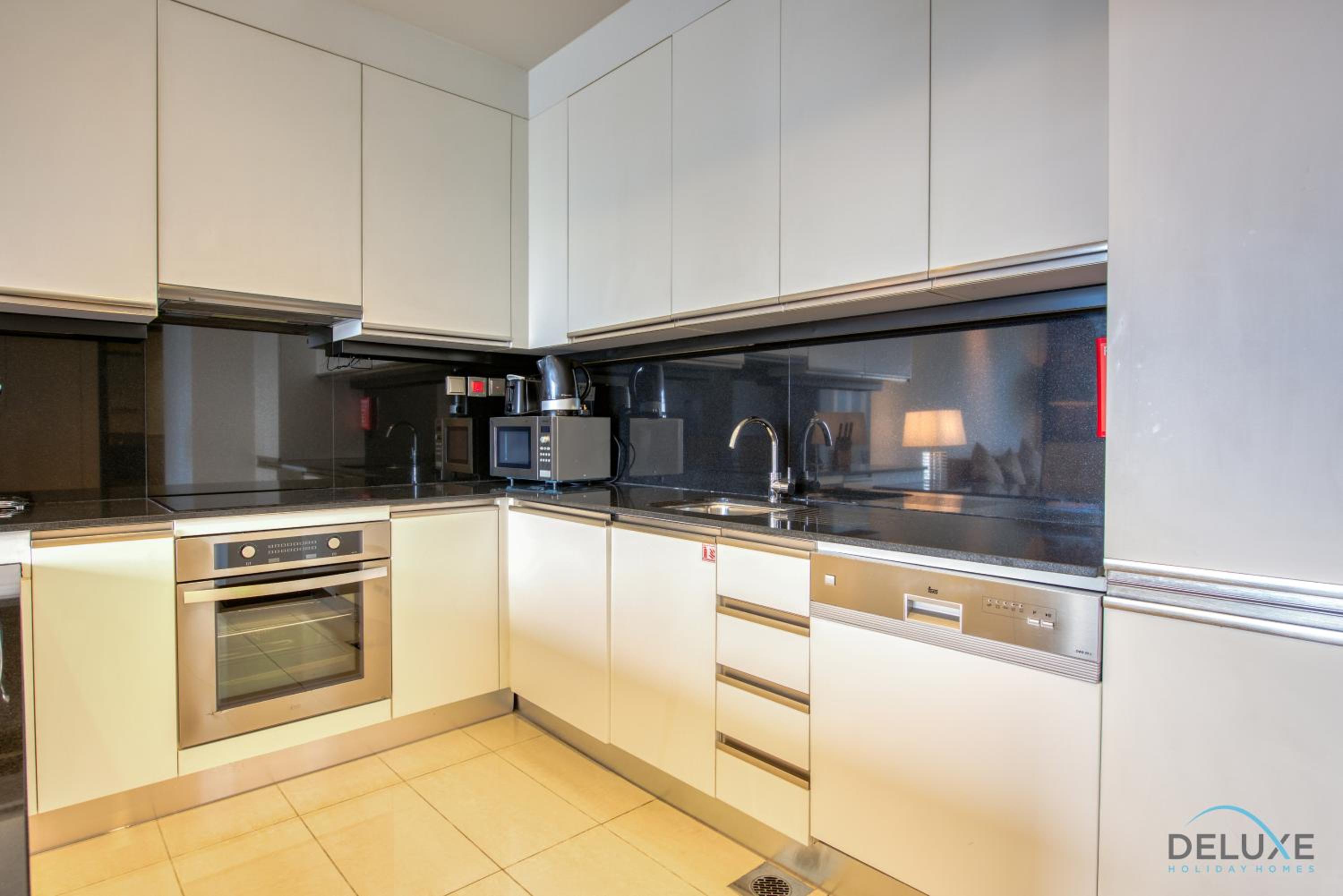 Lush 1 BR at The Address Residences Dubai Marina by Deluxe Holiday Homes