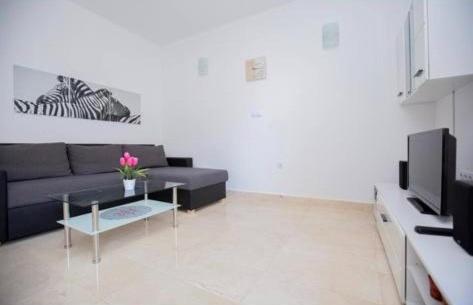 Luxury Apartment Ani 100m to See with Pool & Parking photo 2