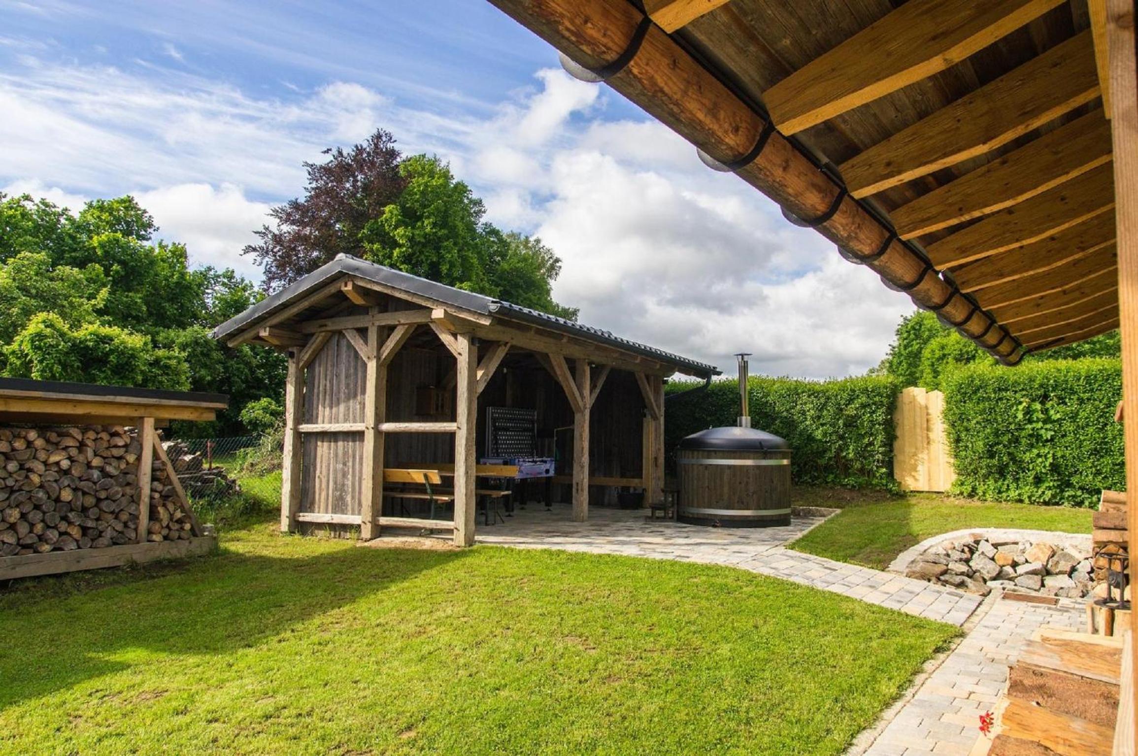 Chalet am Ölberg mit Badefass und Altholzsauna