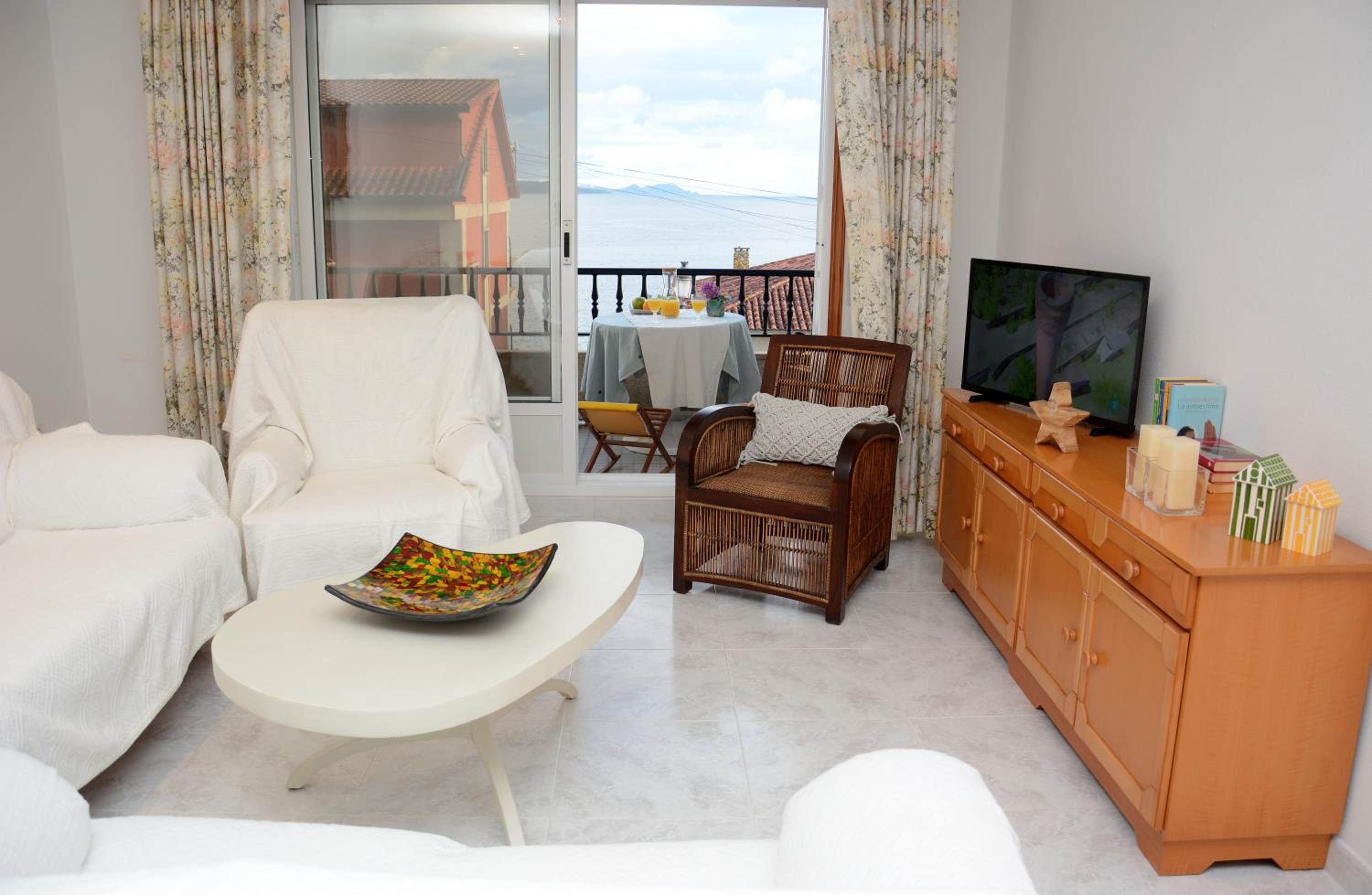Desconectaengalicia Mantela, vistas puerto deportivo, 20m Playa view 3