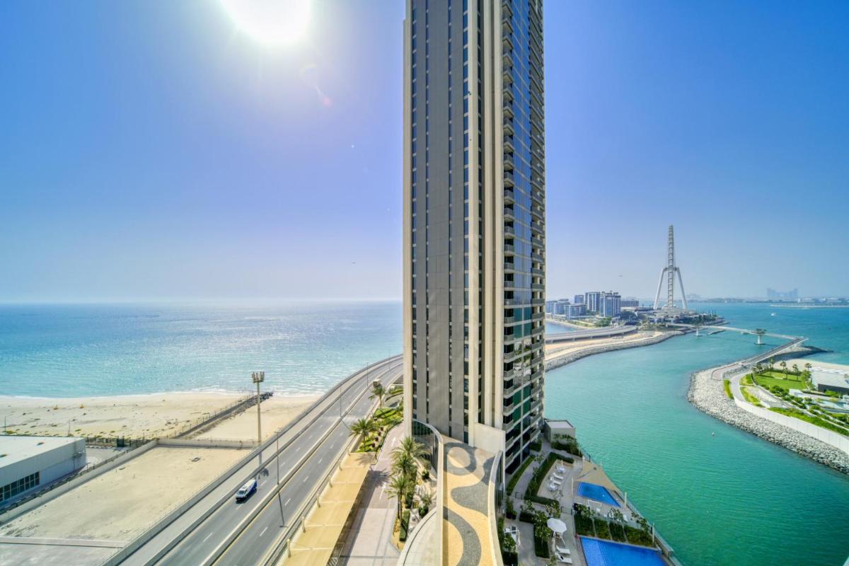 Luxury Brand New 2 Bedroom with Bluewater Views