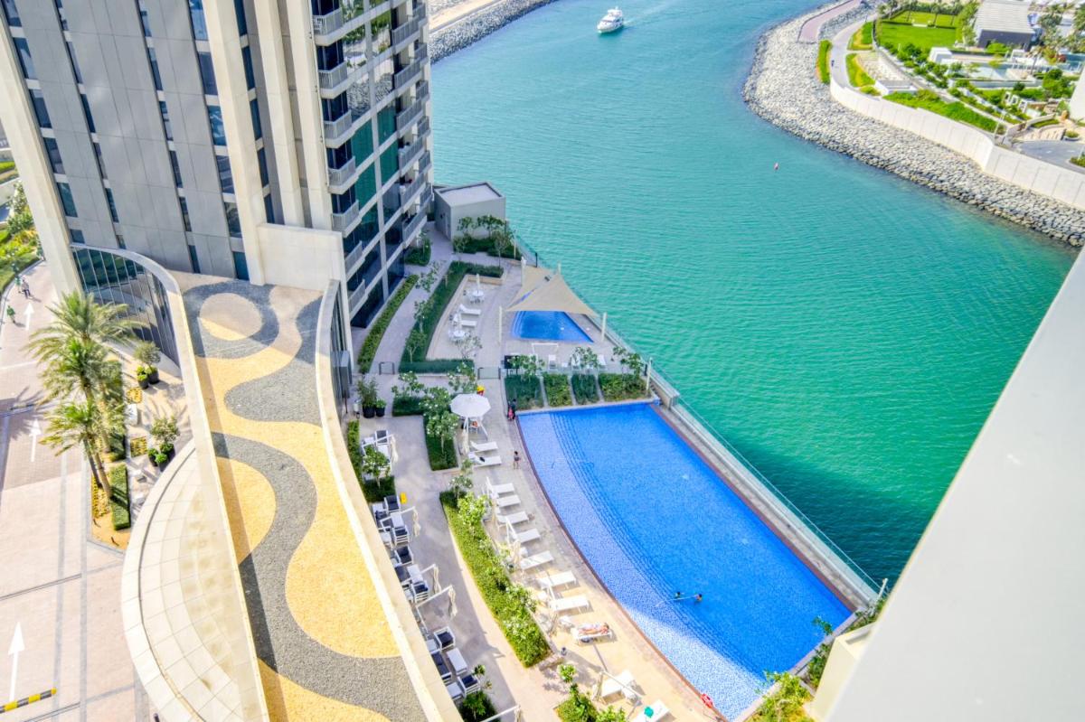 Luxury Brand New 2 Bedroom with Bluewater Views