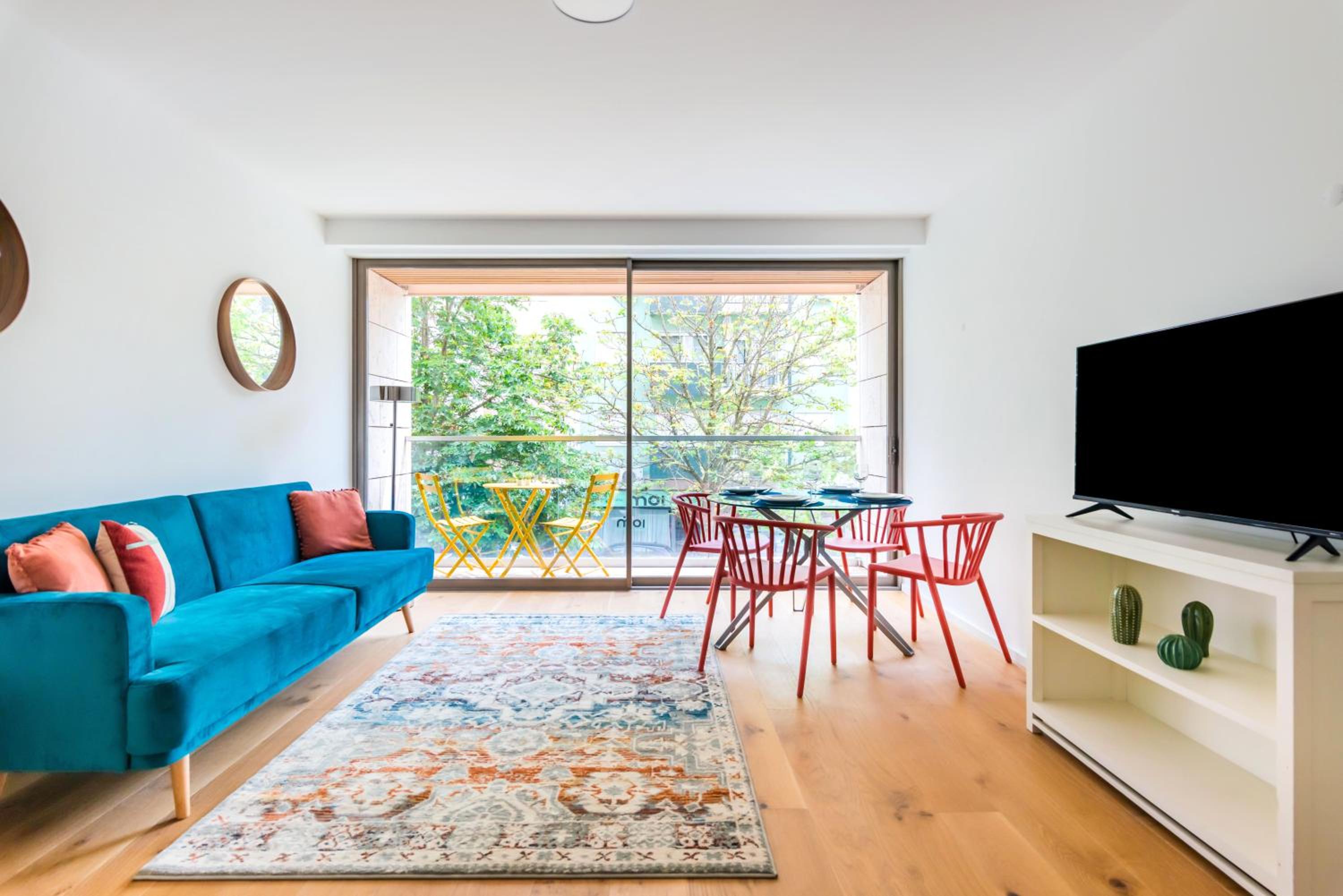 Lisbon 20 Modern Flat view 4
