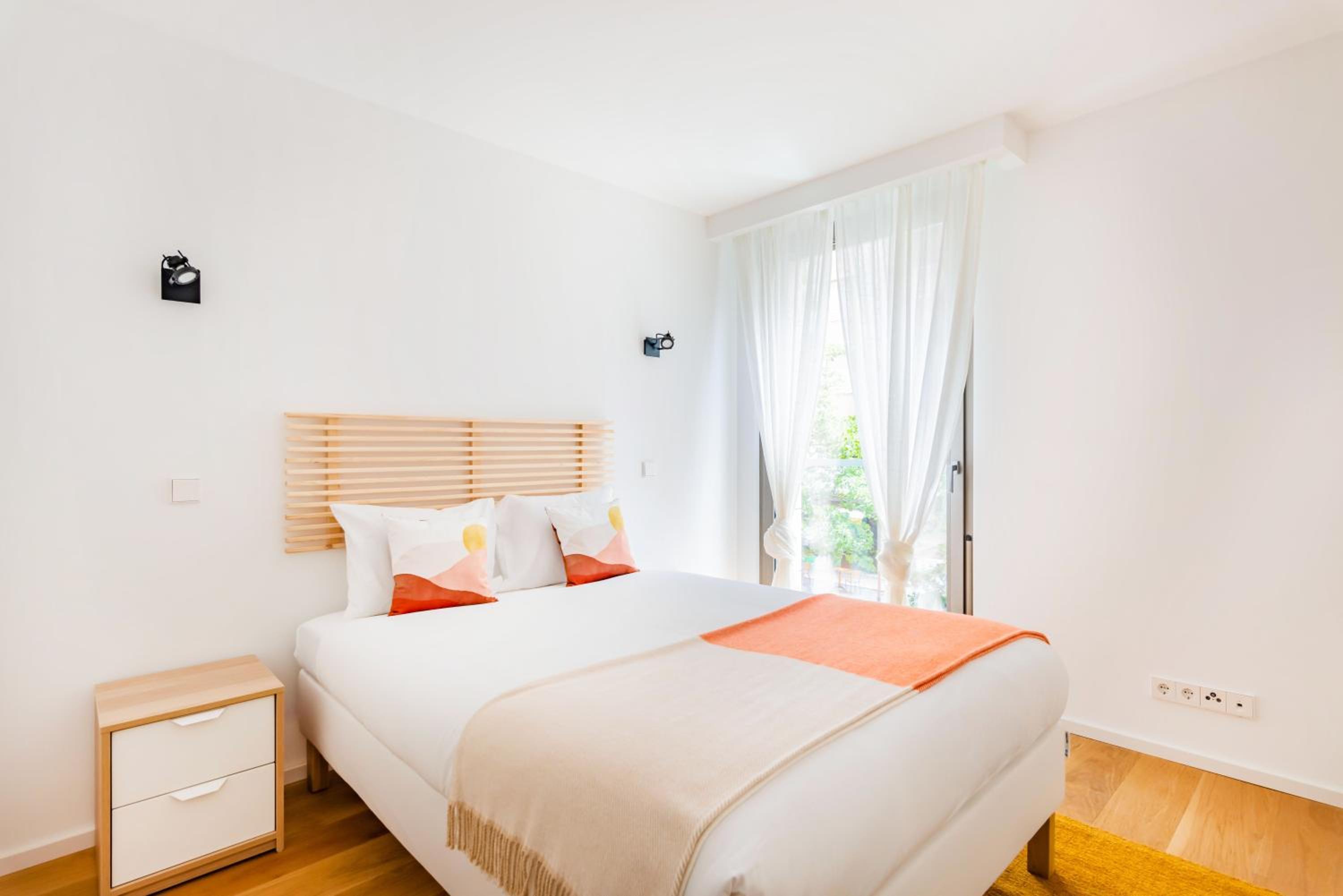 Lisbon 20 Modern Flat view 2
